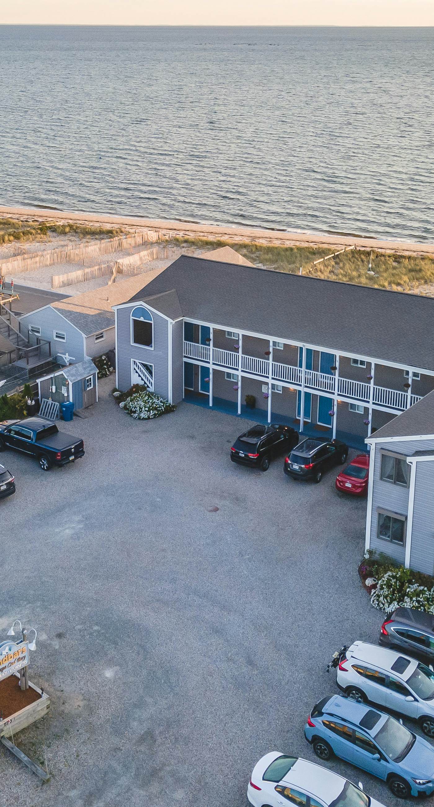 Sandbars Inn #14 - 2nd floor