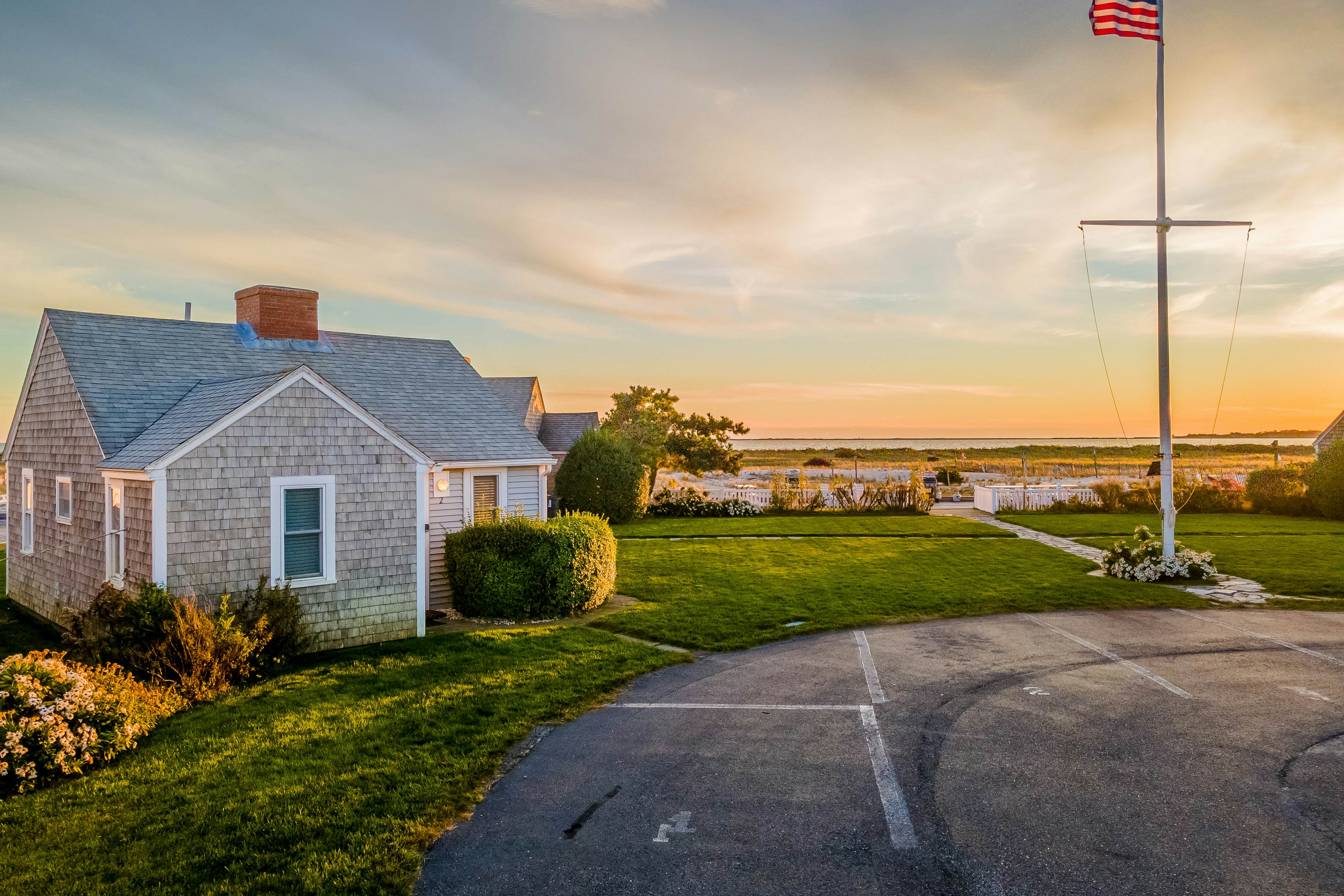 Sandbars Inn - Beachside Cottage #2