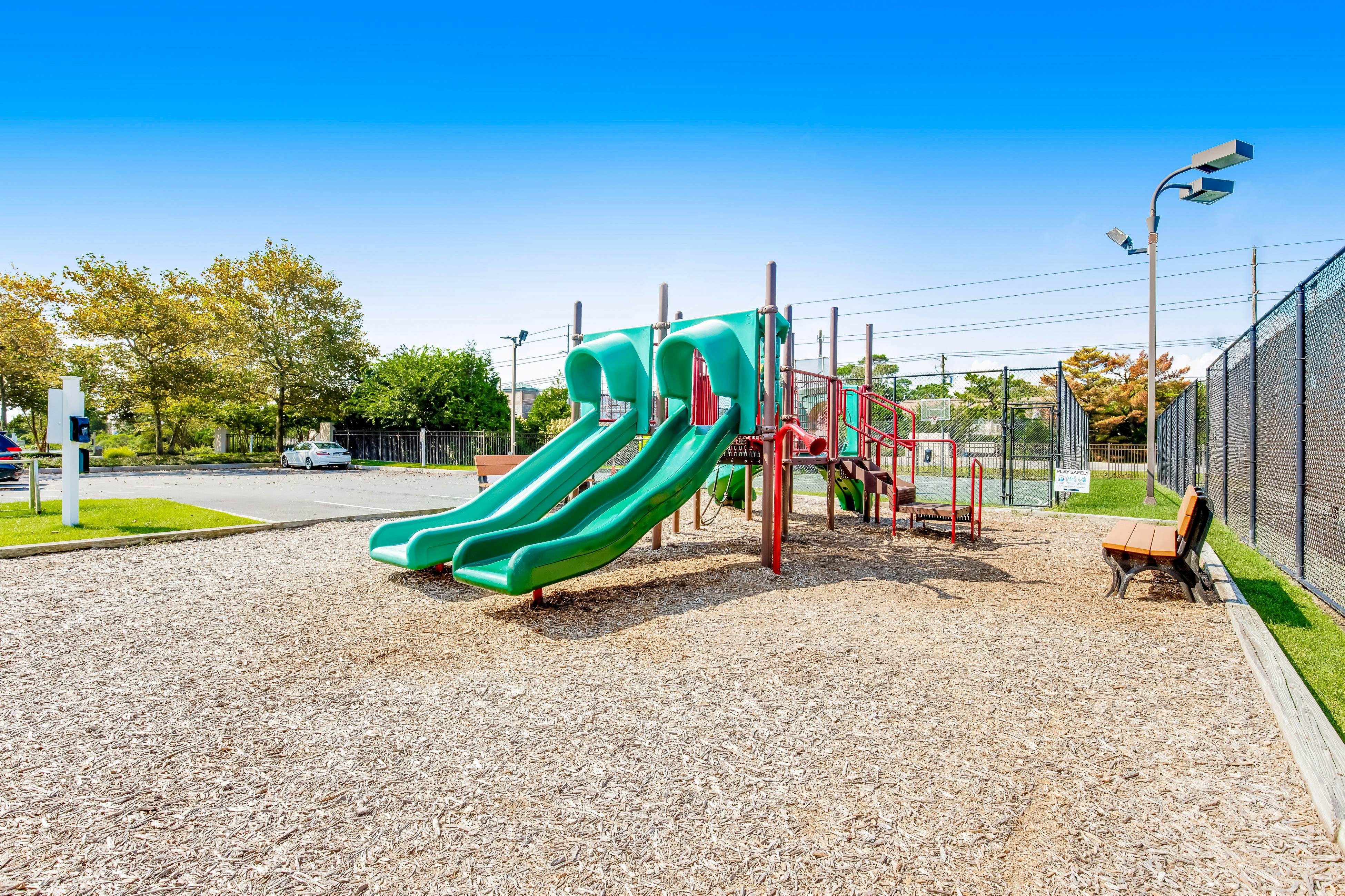 Sea Colony - 56044 Pinewood Dr