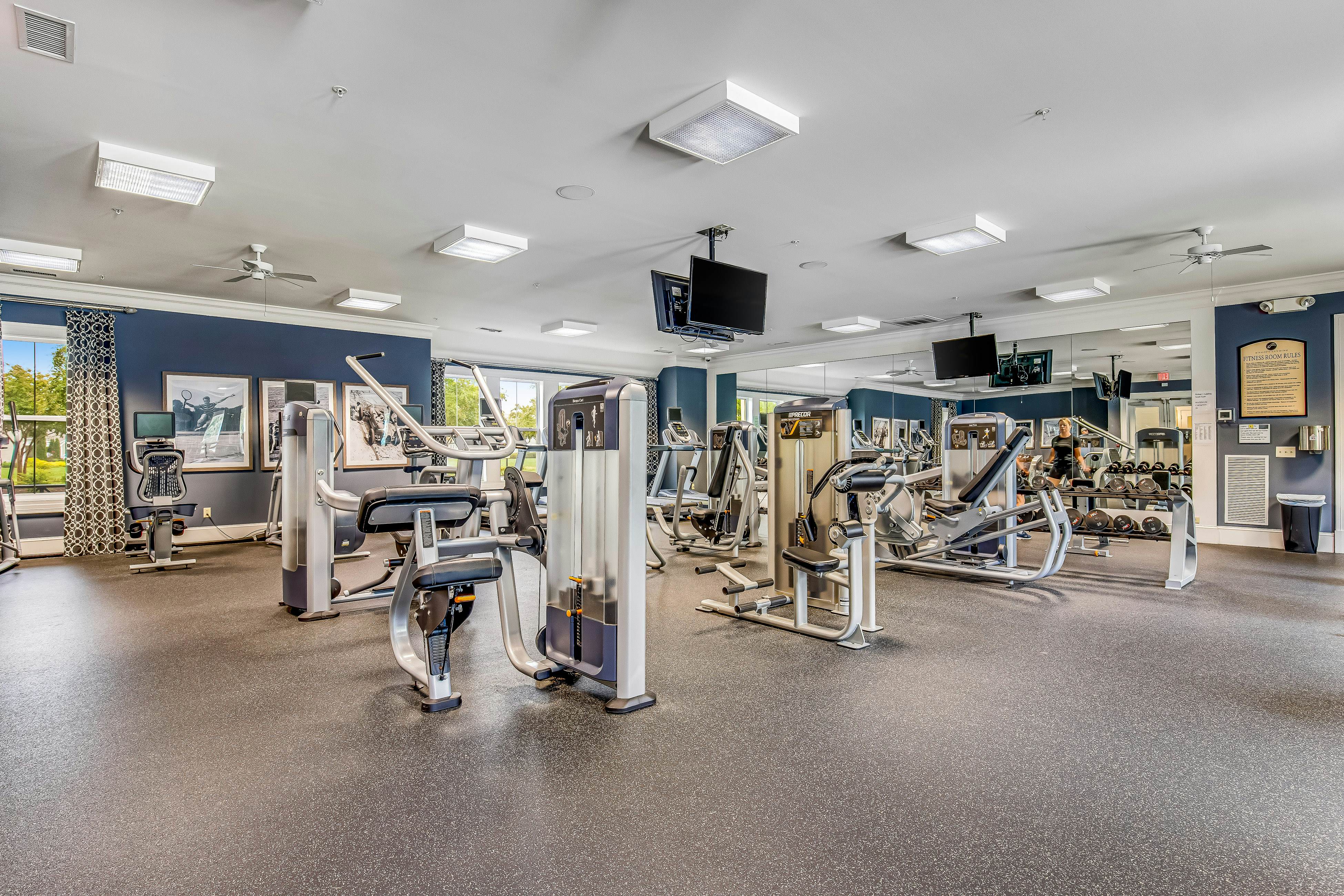 Bishops Landing - 16985 Bellevue Ct