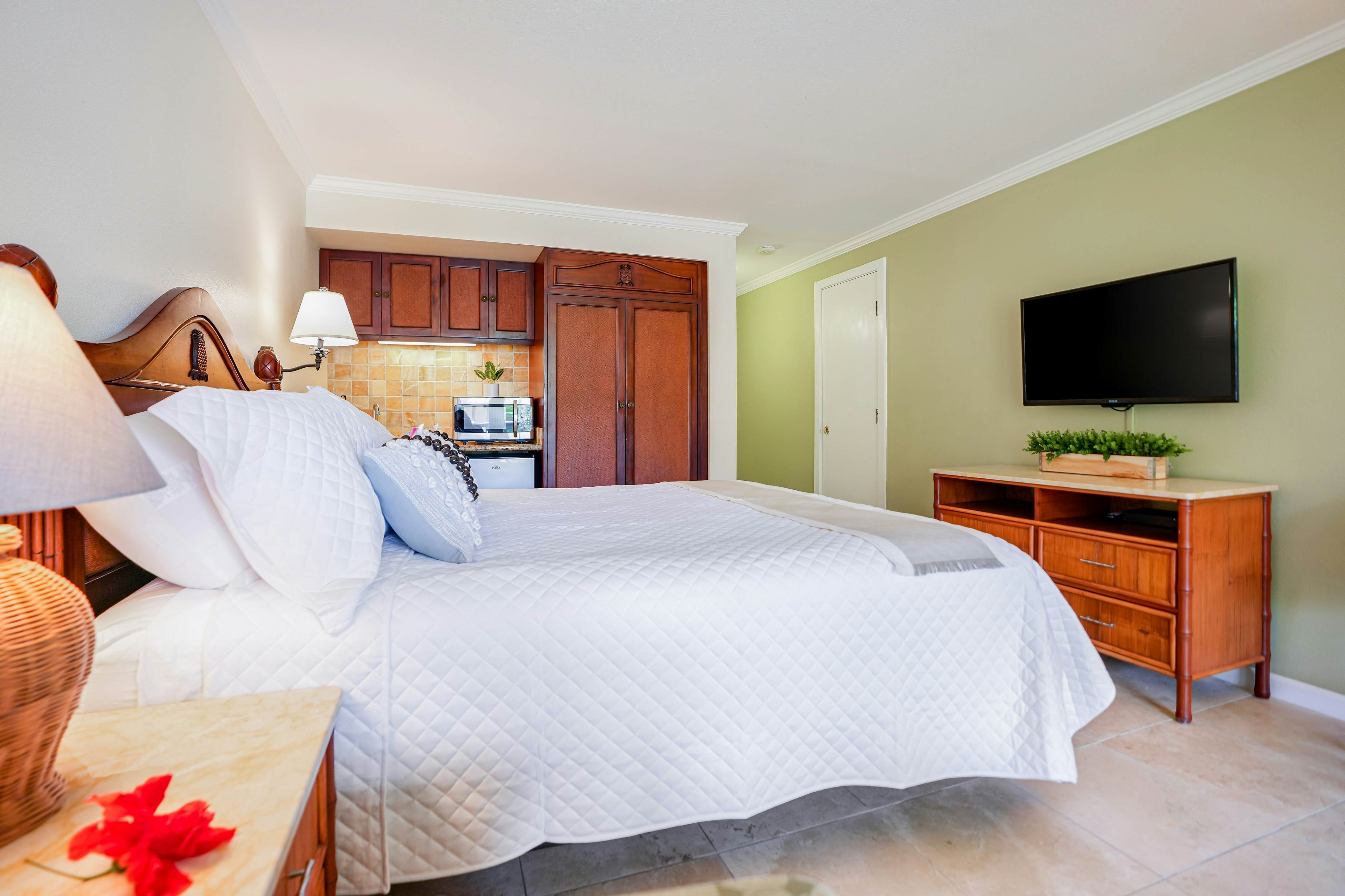 Islander on the Beach 367