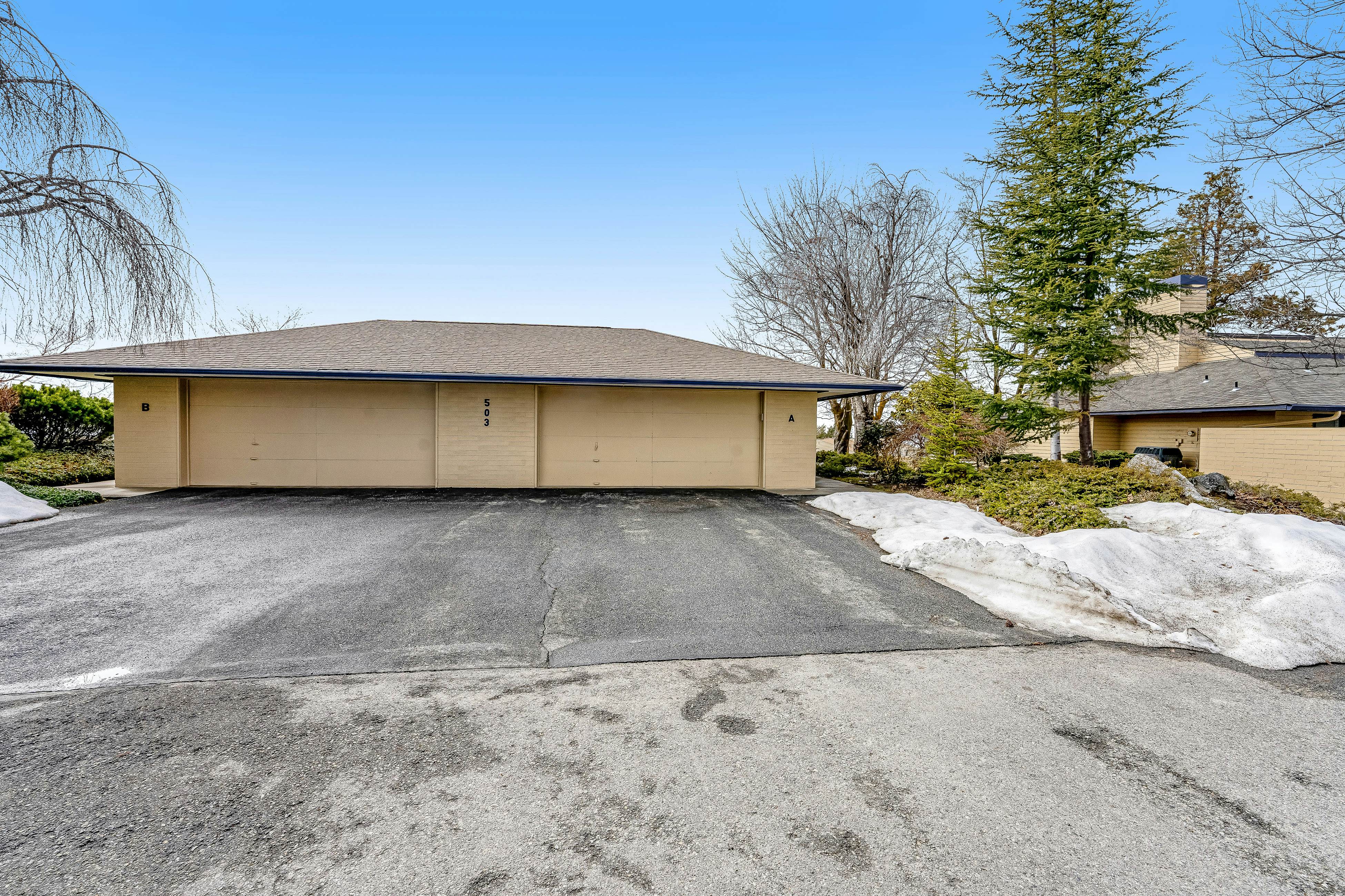 Wapato Point Halmalka 503A