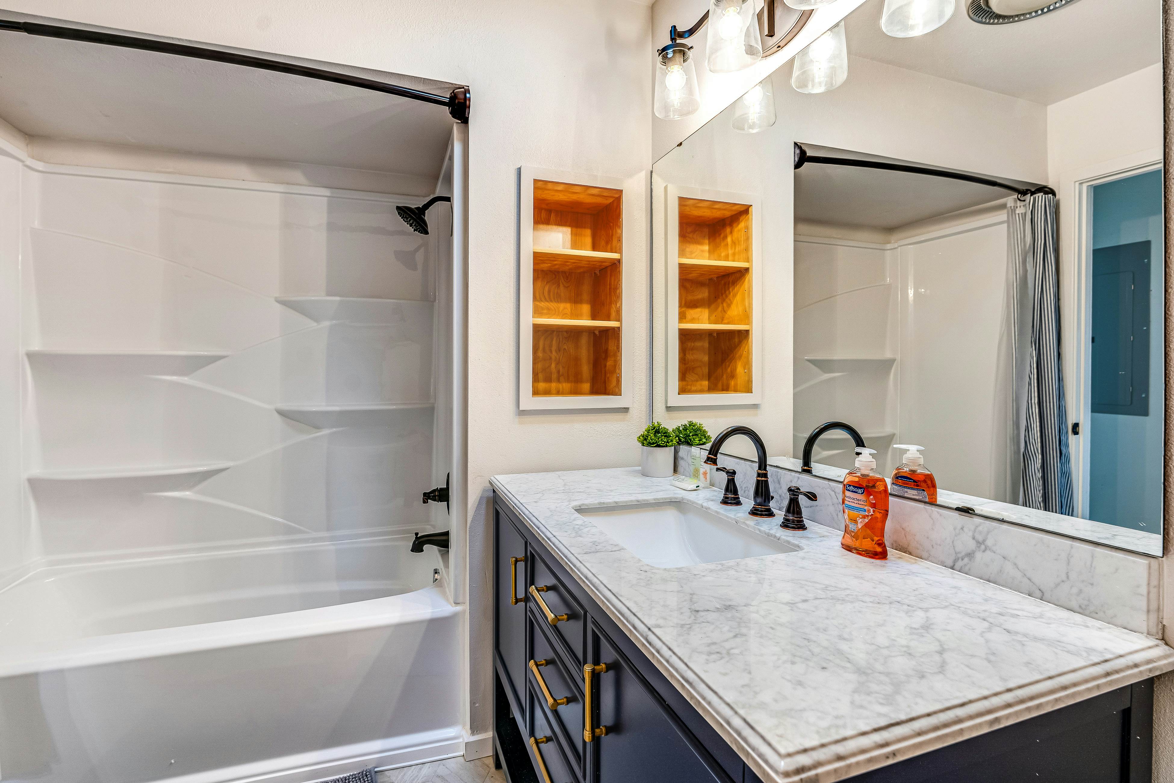 Wapato Point Halmalka 503A