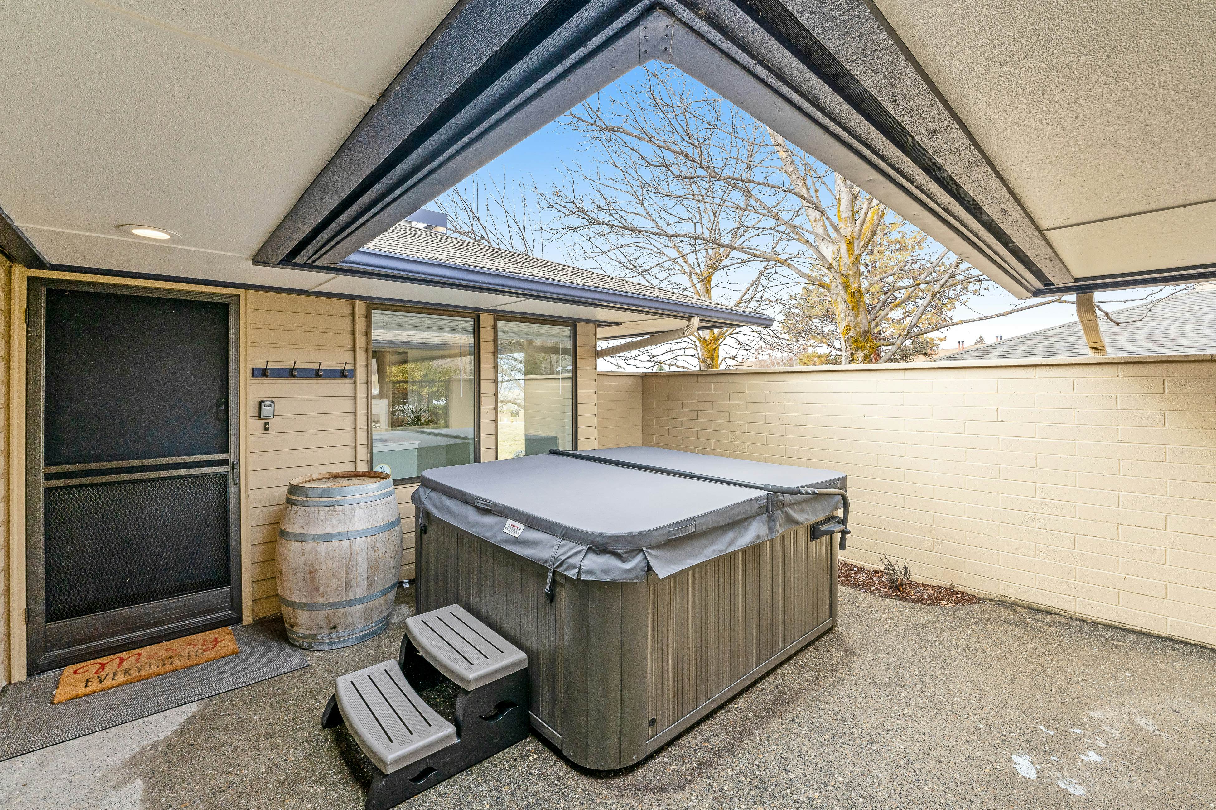 Wapato Point Halmalka 503A