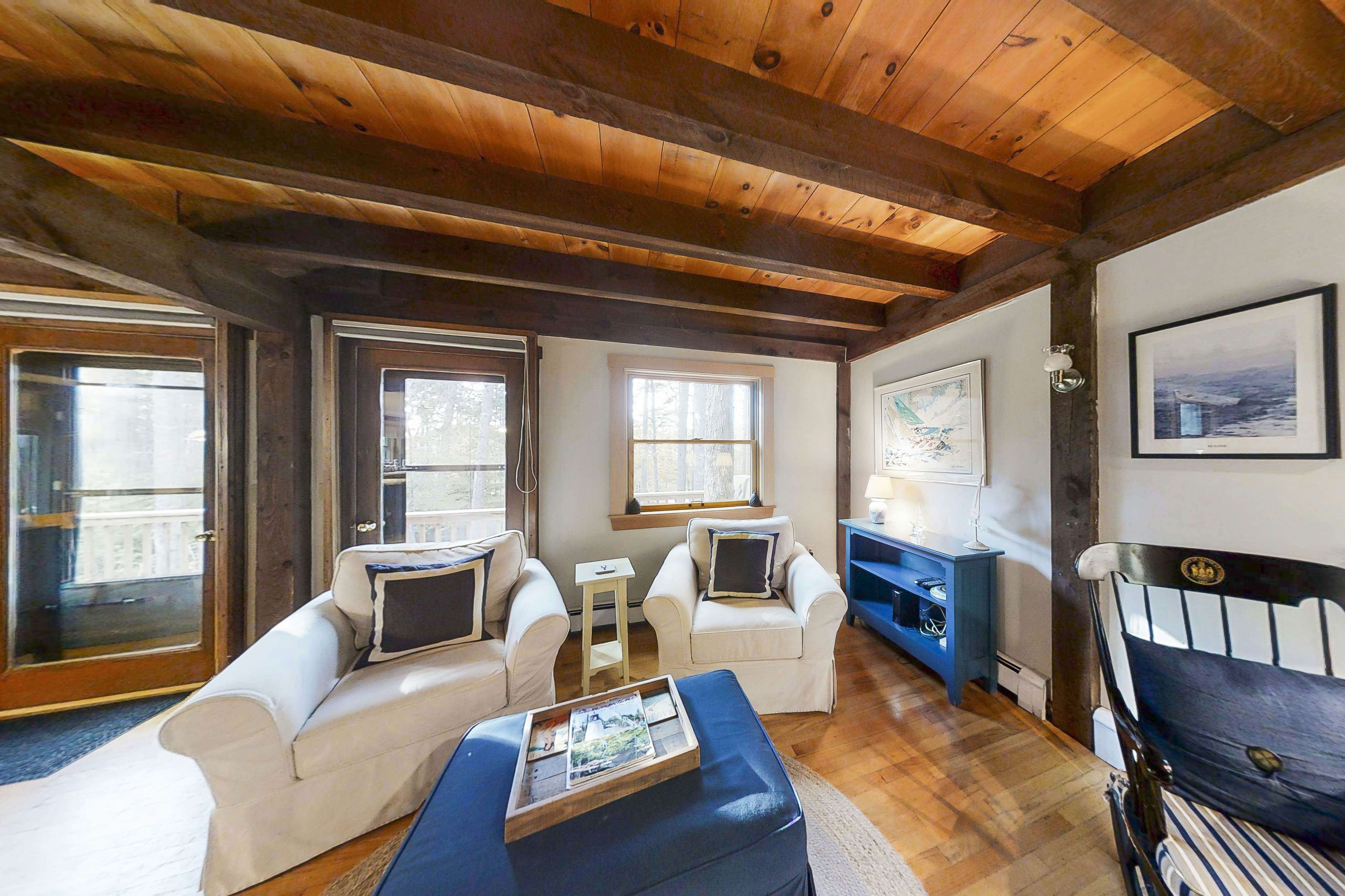 Appalachee Pond Waterfront Cottage