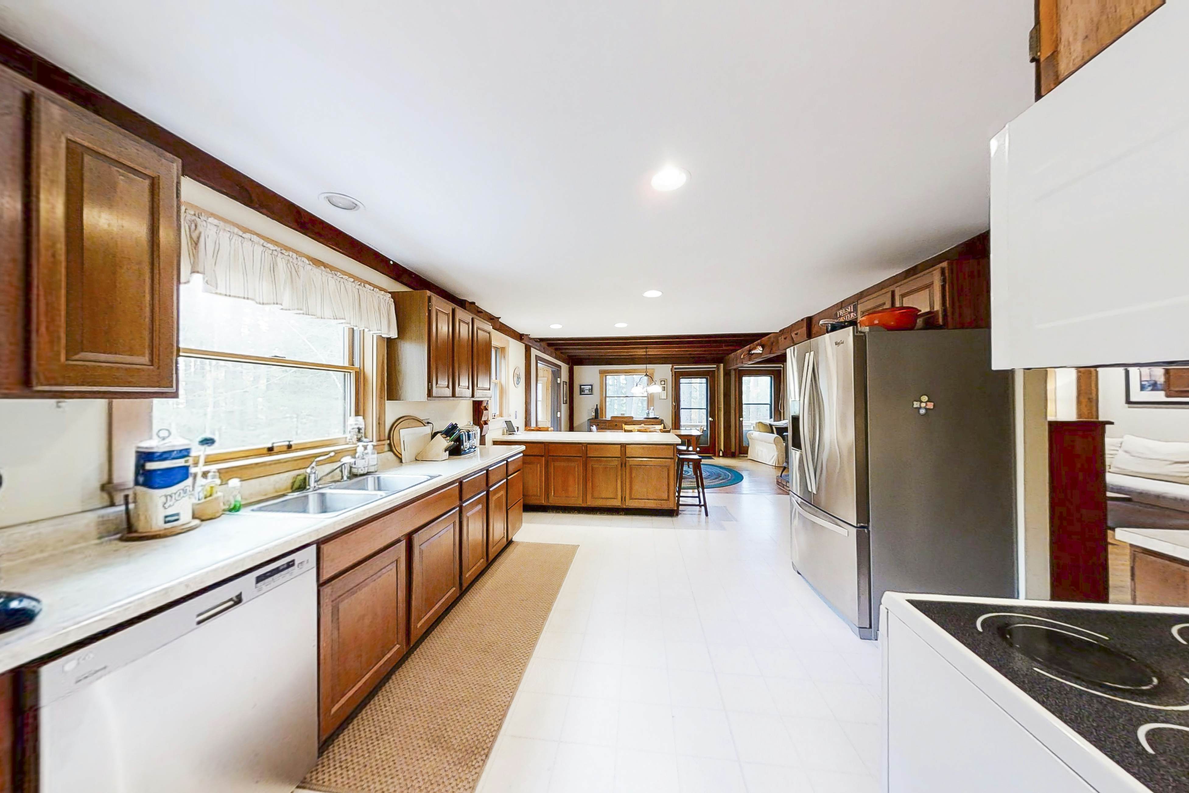 Appalachee Pond Waterfront Cottage