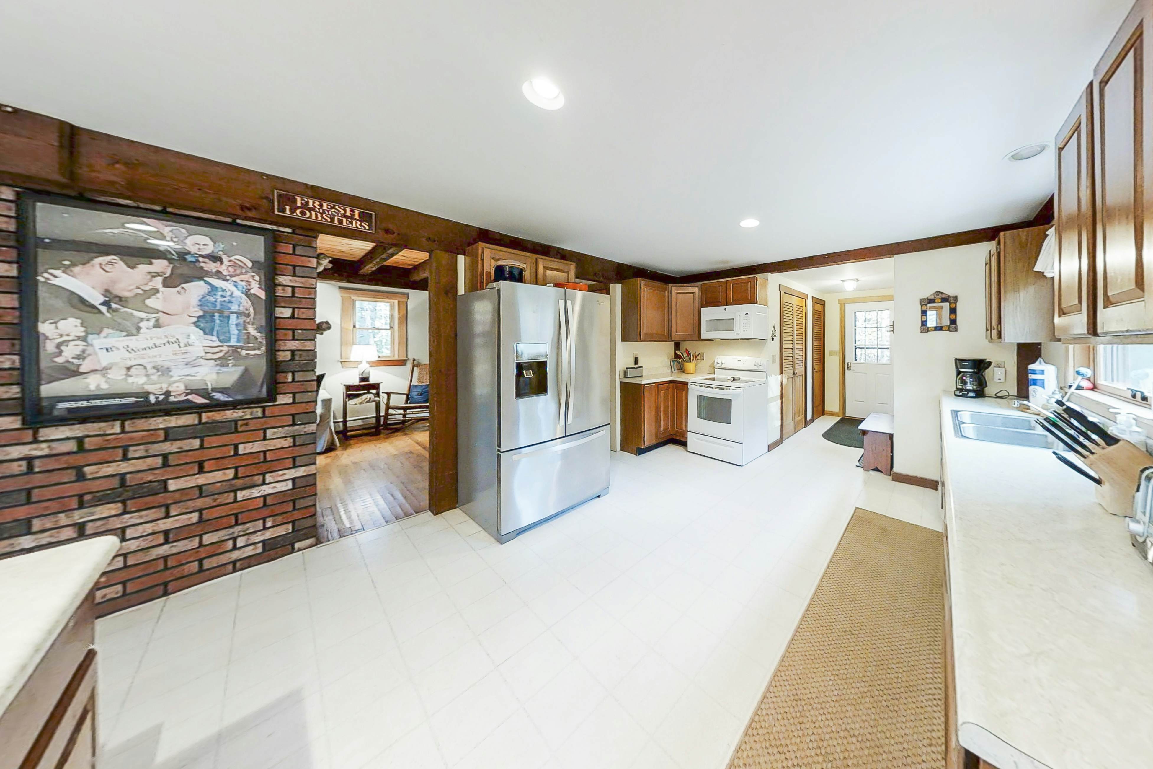 Appalachee Pond Waterfront Cottage