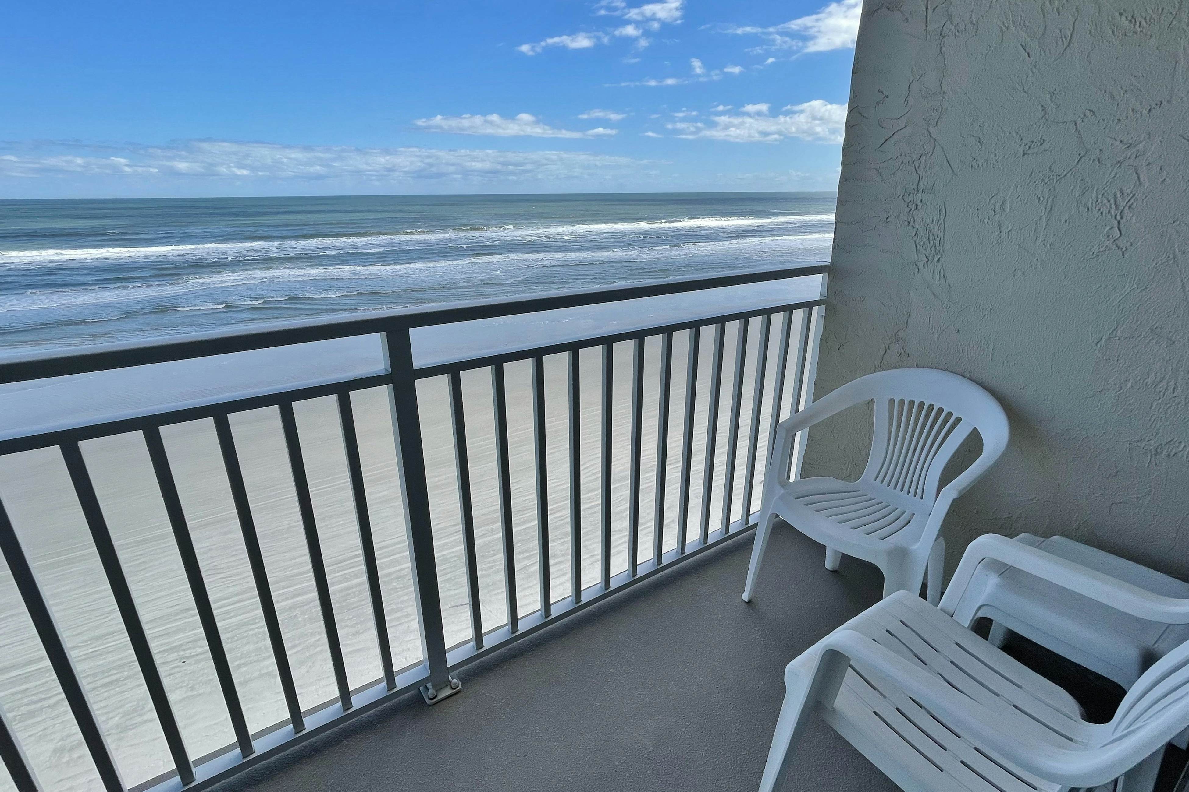 Pelican 303E 2 BD New Smyrna Beach, FL Vacation Rental Vacasa