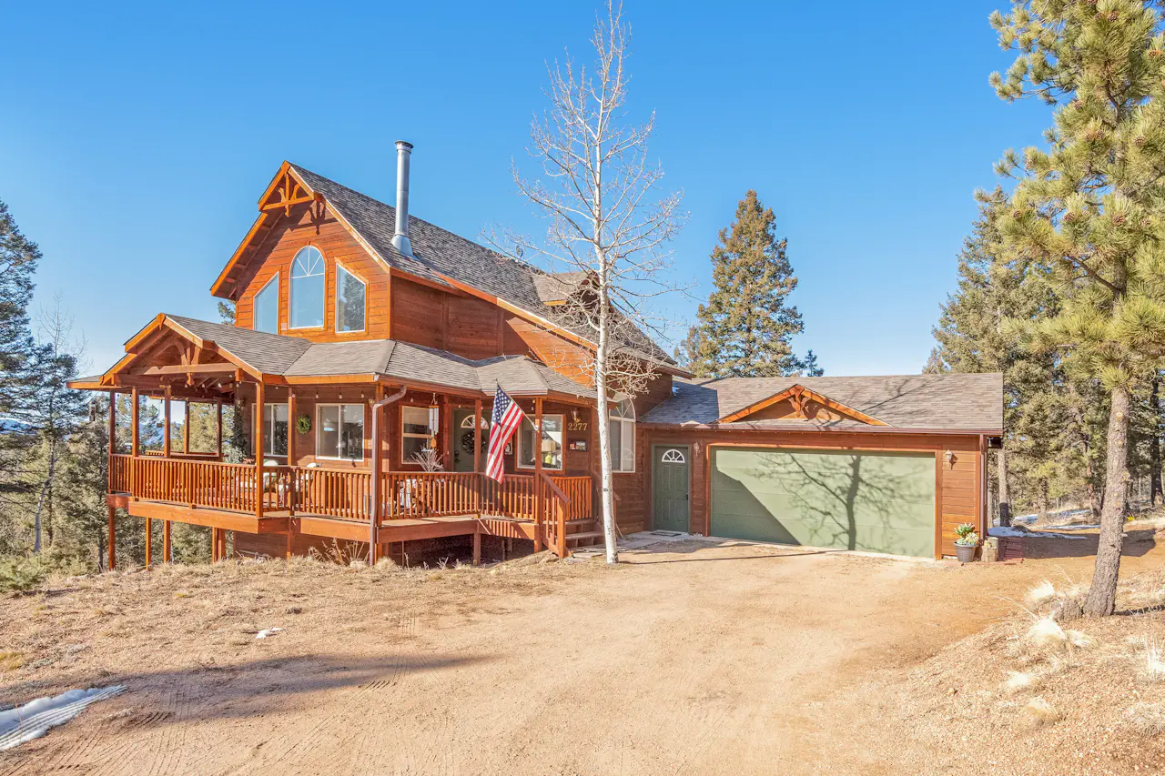 The Hideaway 4 BD Florissant, CO Vacation Rental Vacasa