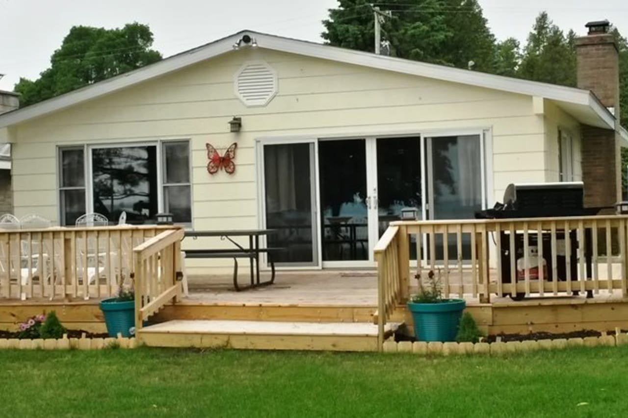 The Summer House 2 BD Onekama, MI Vacation Rental Vacasa