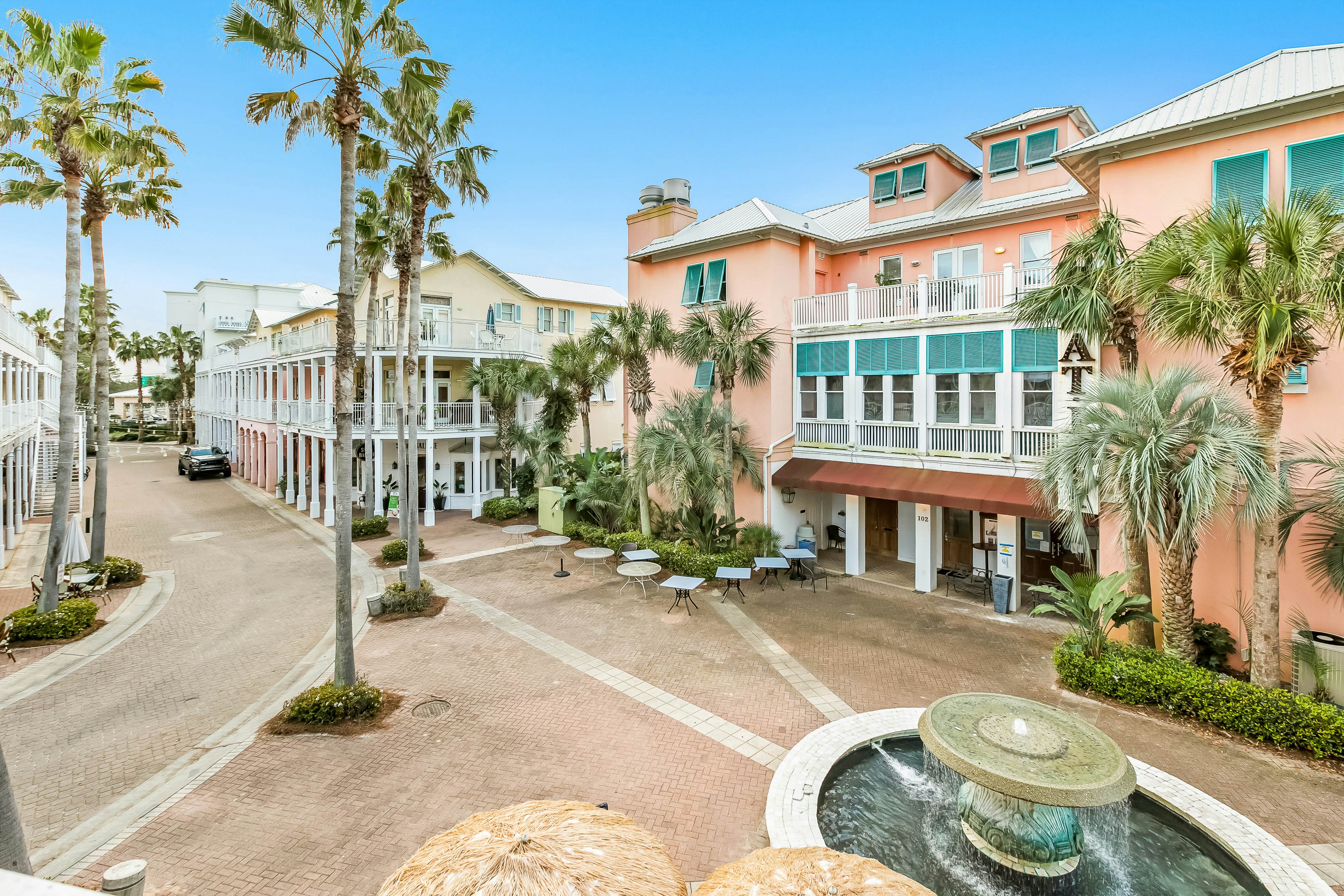 Downtown Carillon 2-200 - Lazy Roux