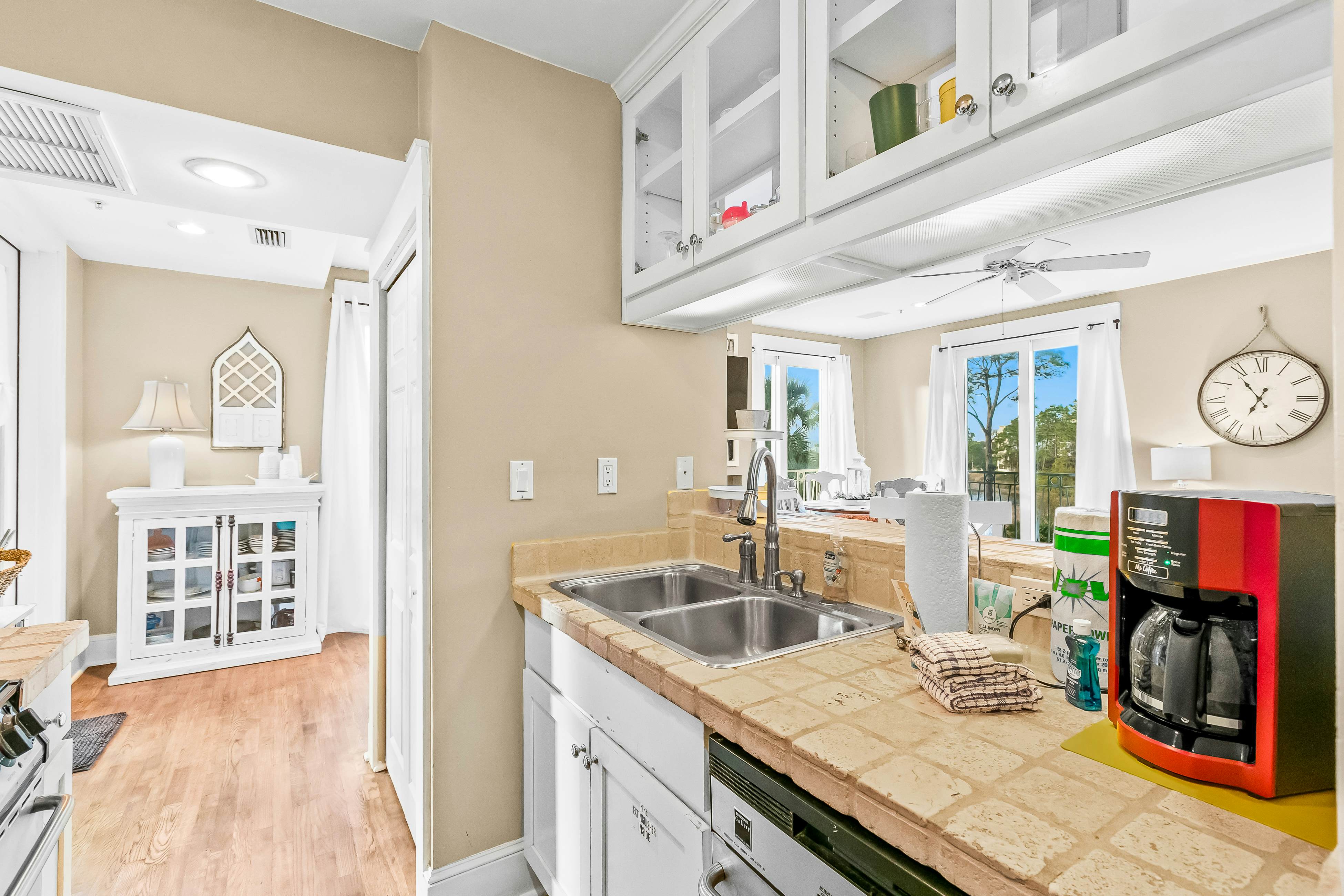 Downtown Carillon 2-200 - Lazy Roux