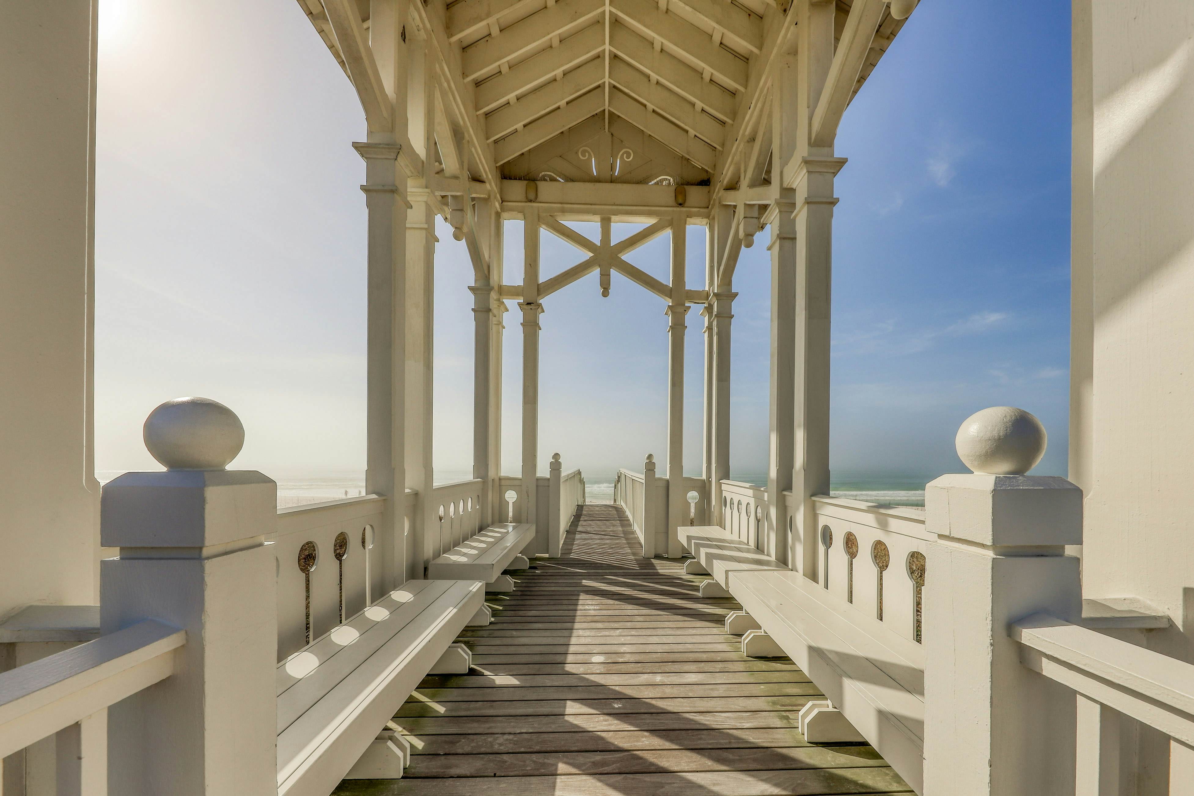 Downtown Carillon 2-200 - Lazy Roux