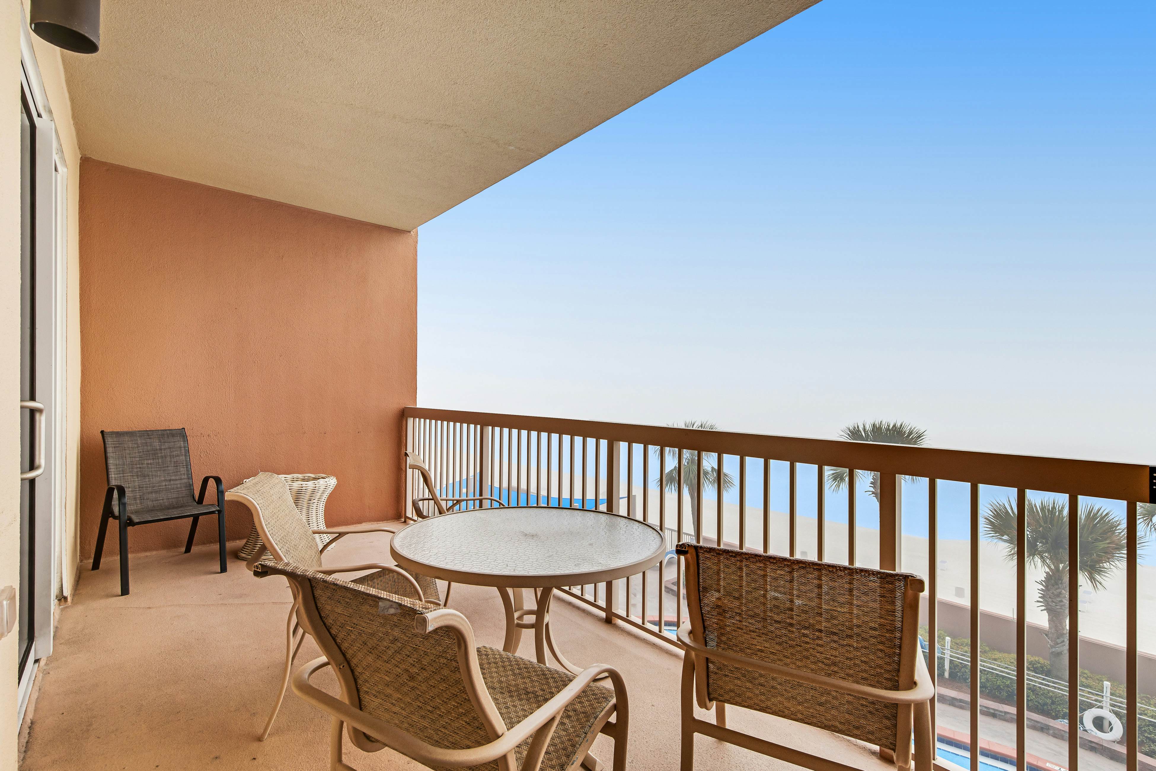 Sunrise Beach 702 - Beachfront Condo