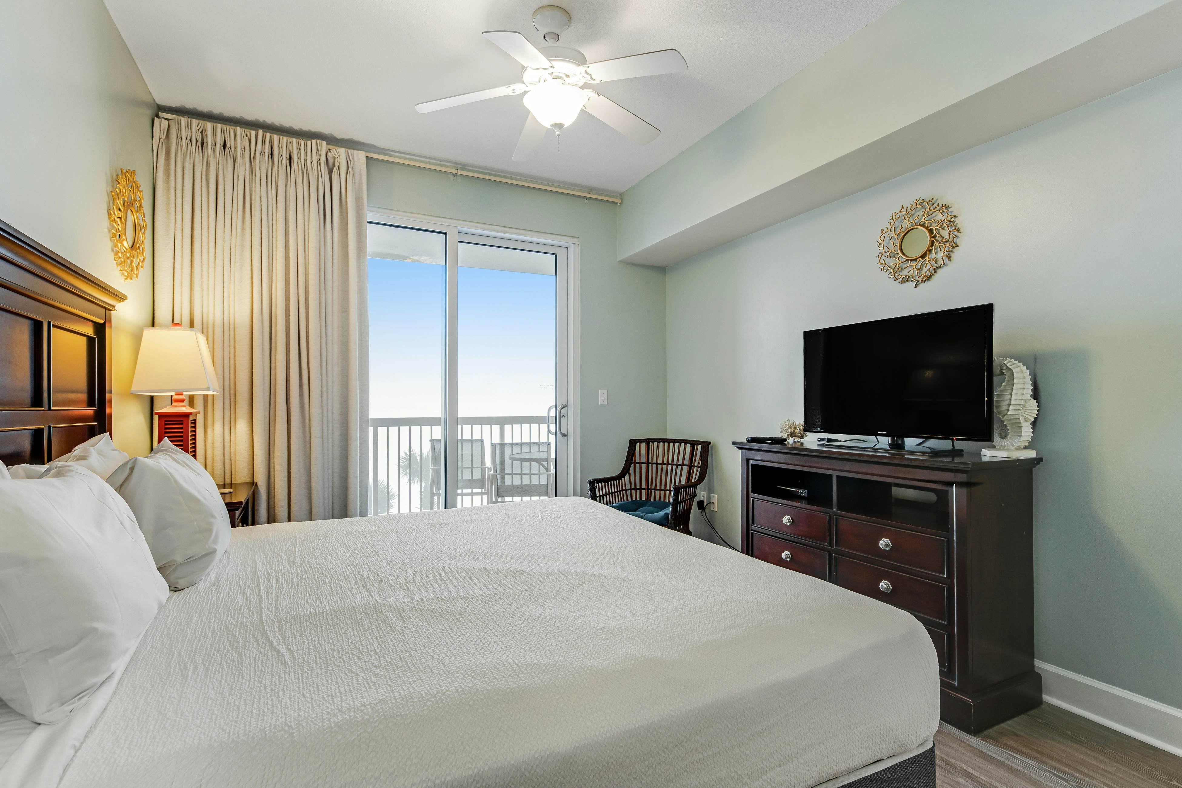 Sunrise Beach 702 - Beachfront Condo