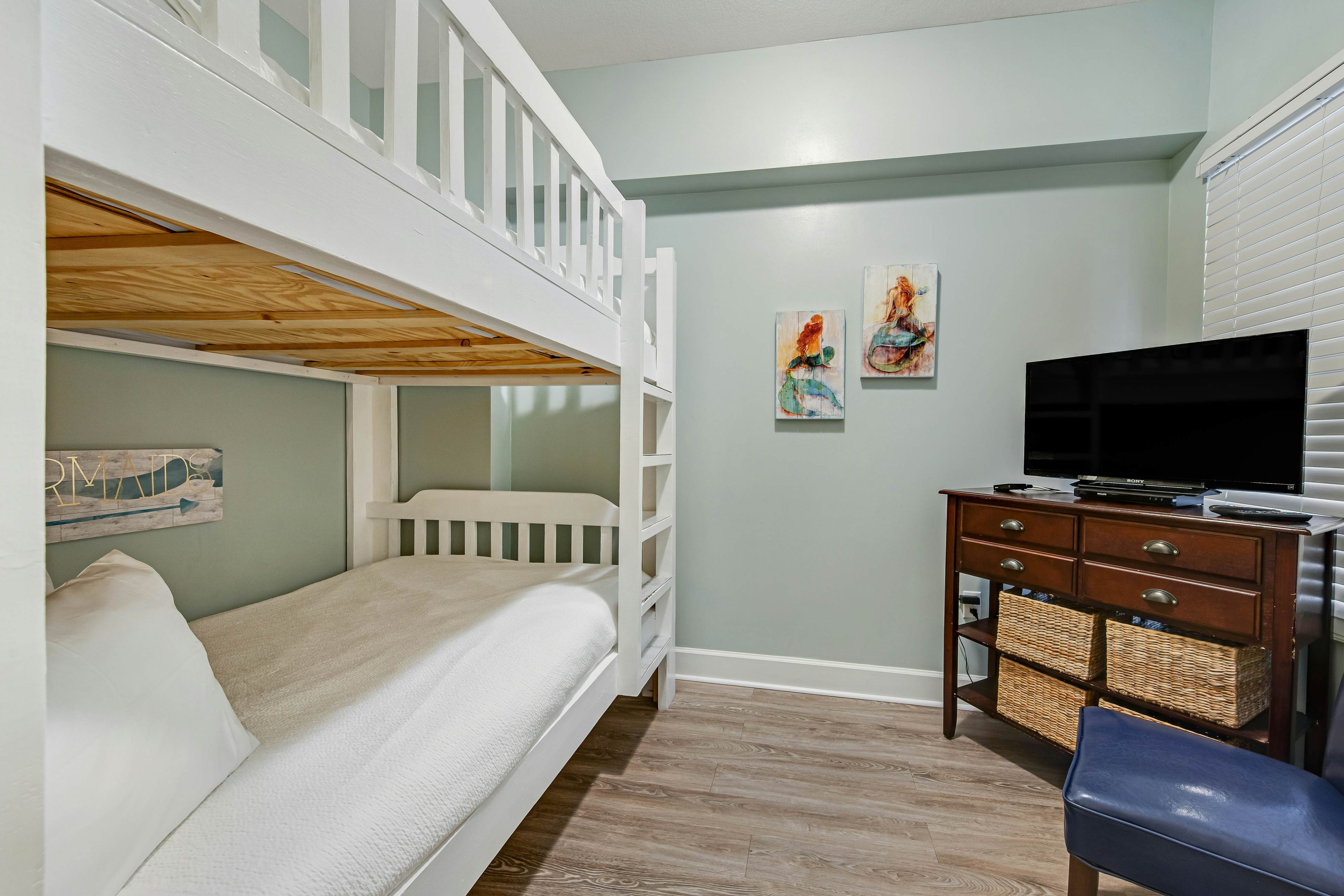 Sunrise Beach 702 - Beachfront Condo