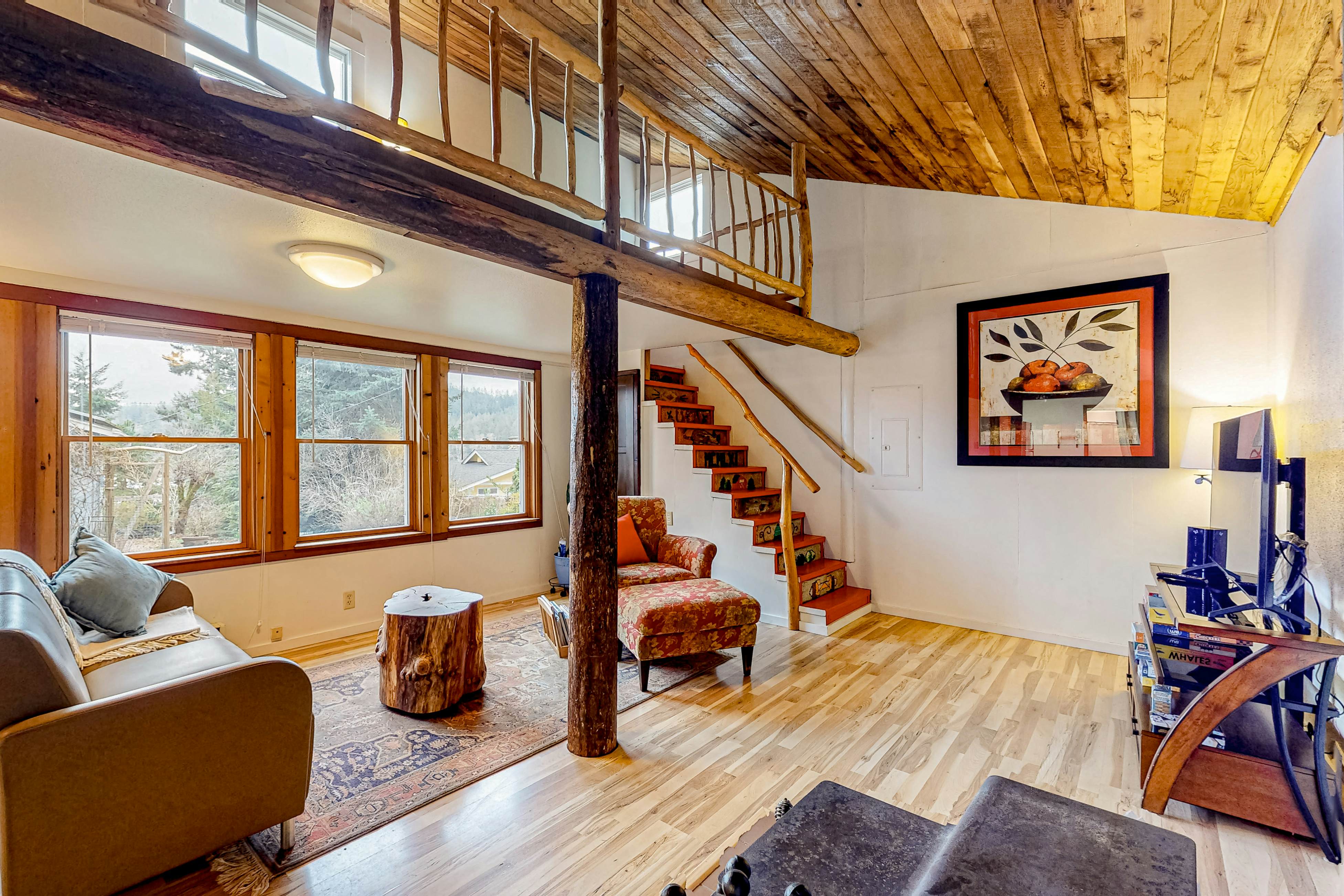 Seabeck House & Cottage on Hood Canal 4 BD Seabeck, WA Vacation