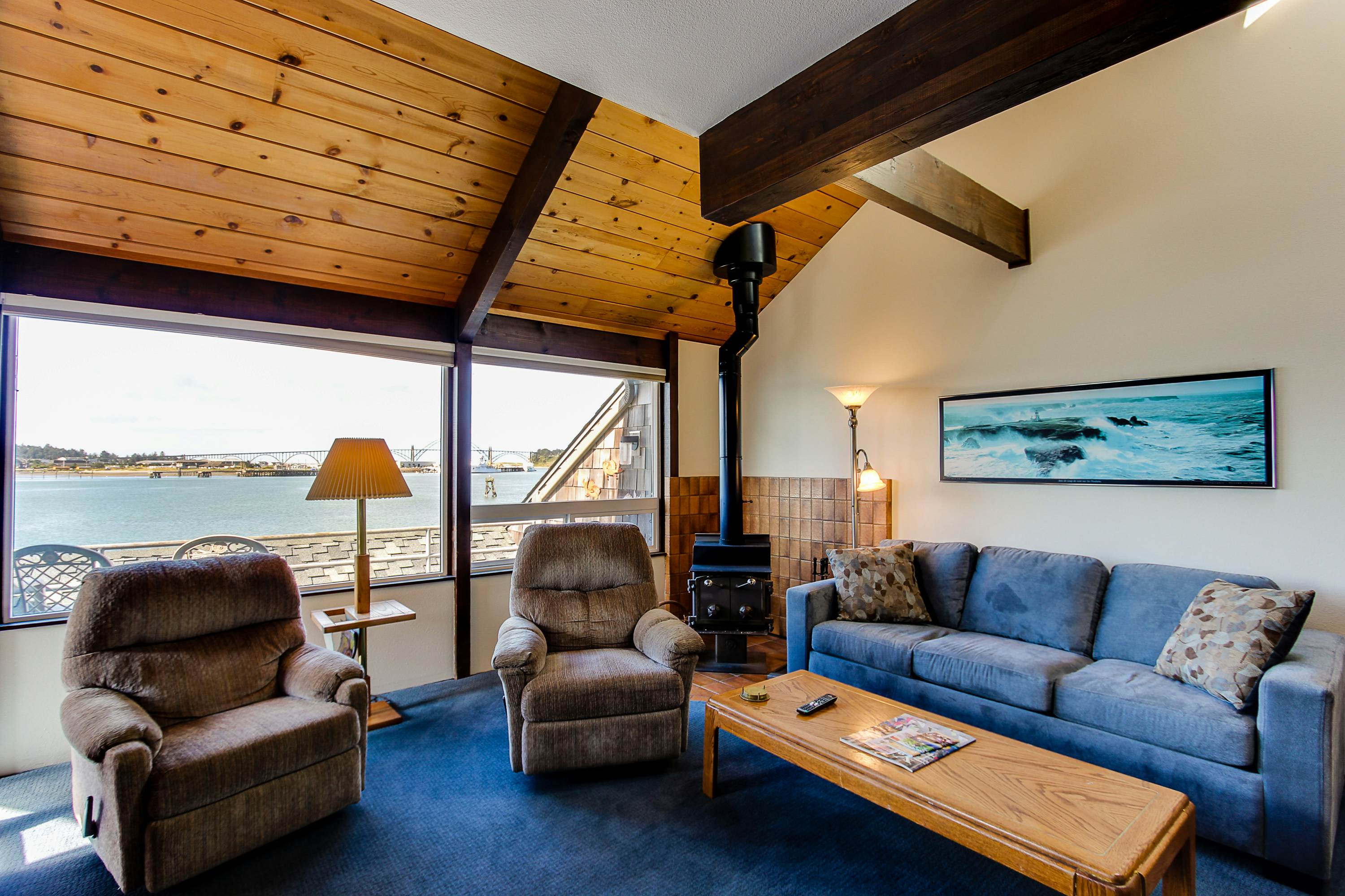 Embarcadero Condo E225 2 BD Newport, OR Vacation Rental Vacasa