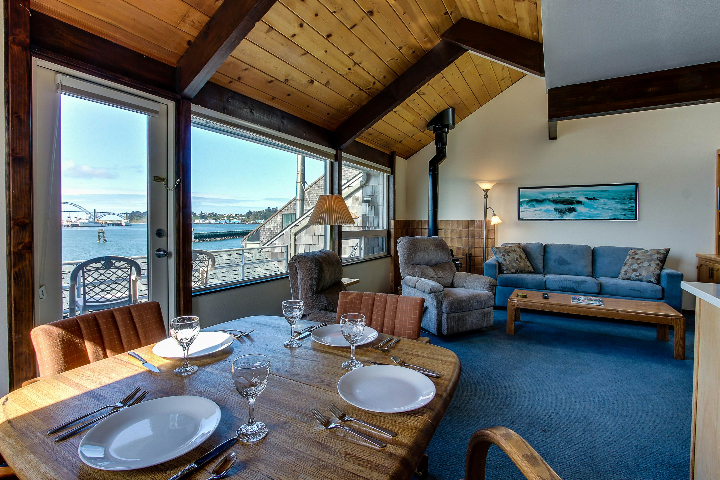 Embarcadero Condo E225 2 BD Newport, OR Vacation Rental Vacasa