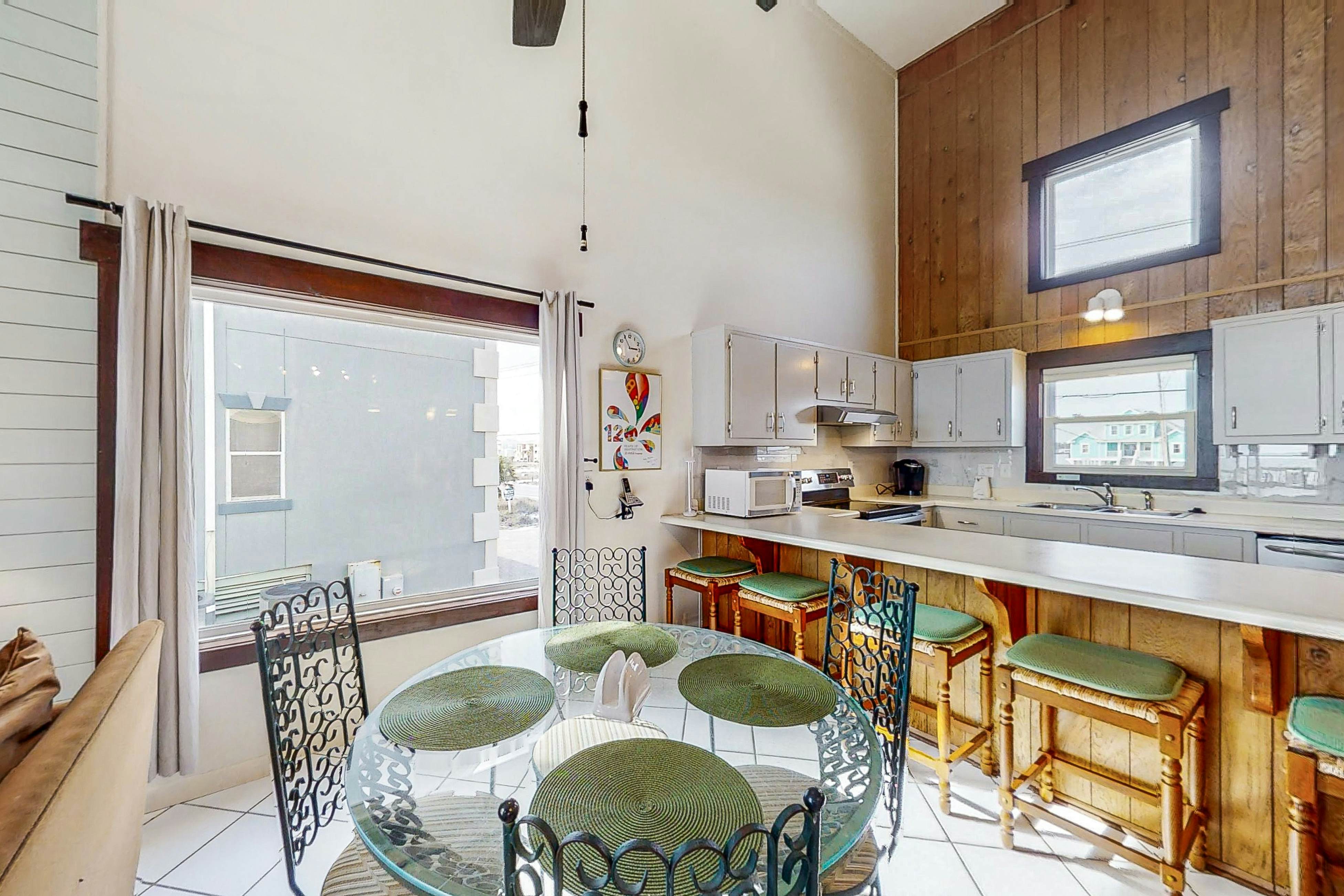 Muldoon Beach House 3 BD Gulf Shores, AL Vacation Rental Vacasa