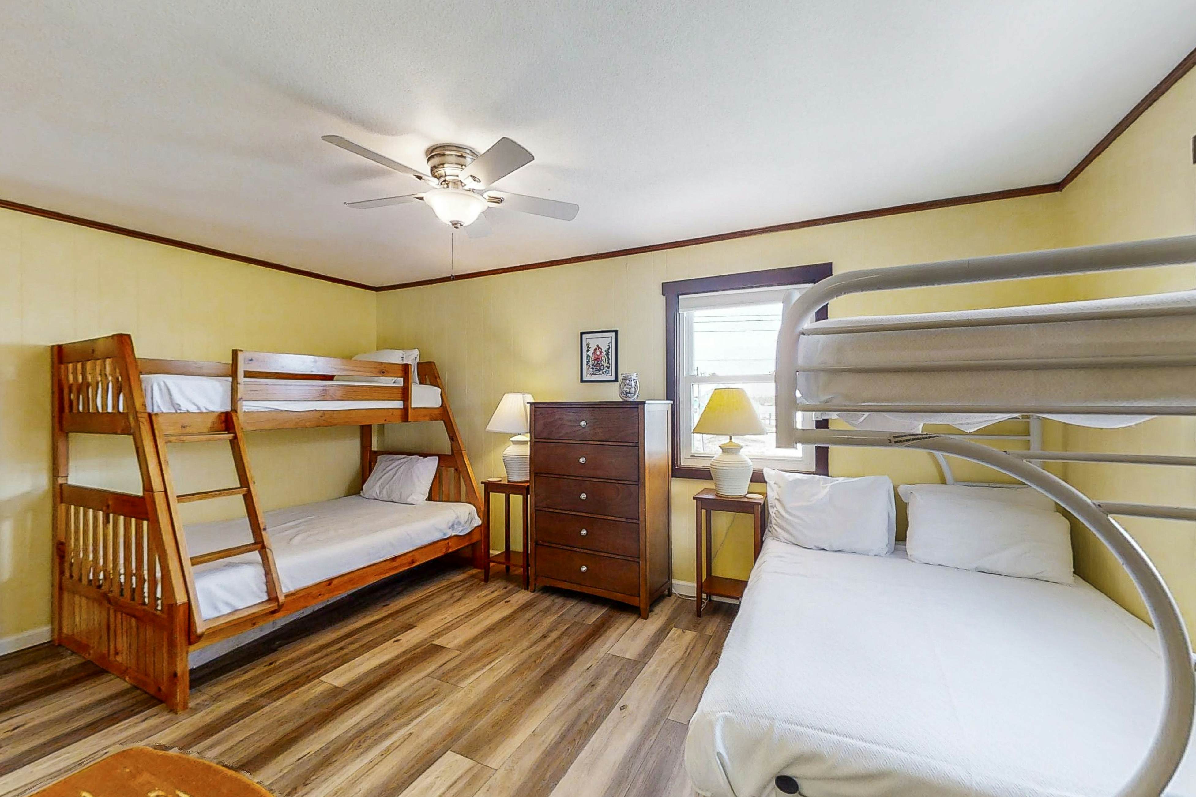 Muldoon Beach House 3 BD Gulf Shores, AL Vacation Rental Vacasa