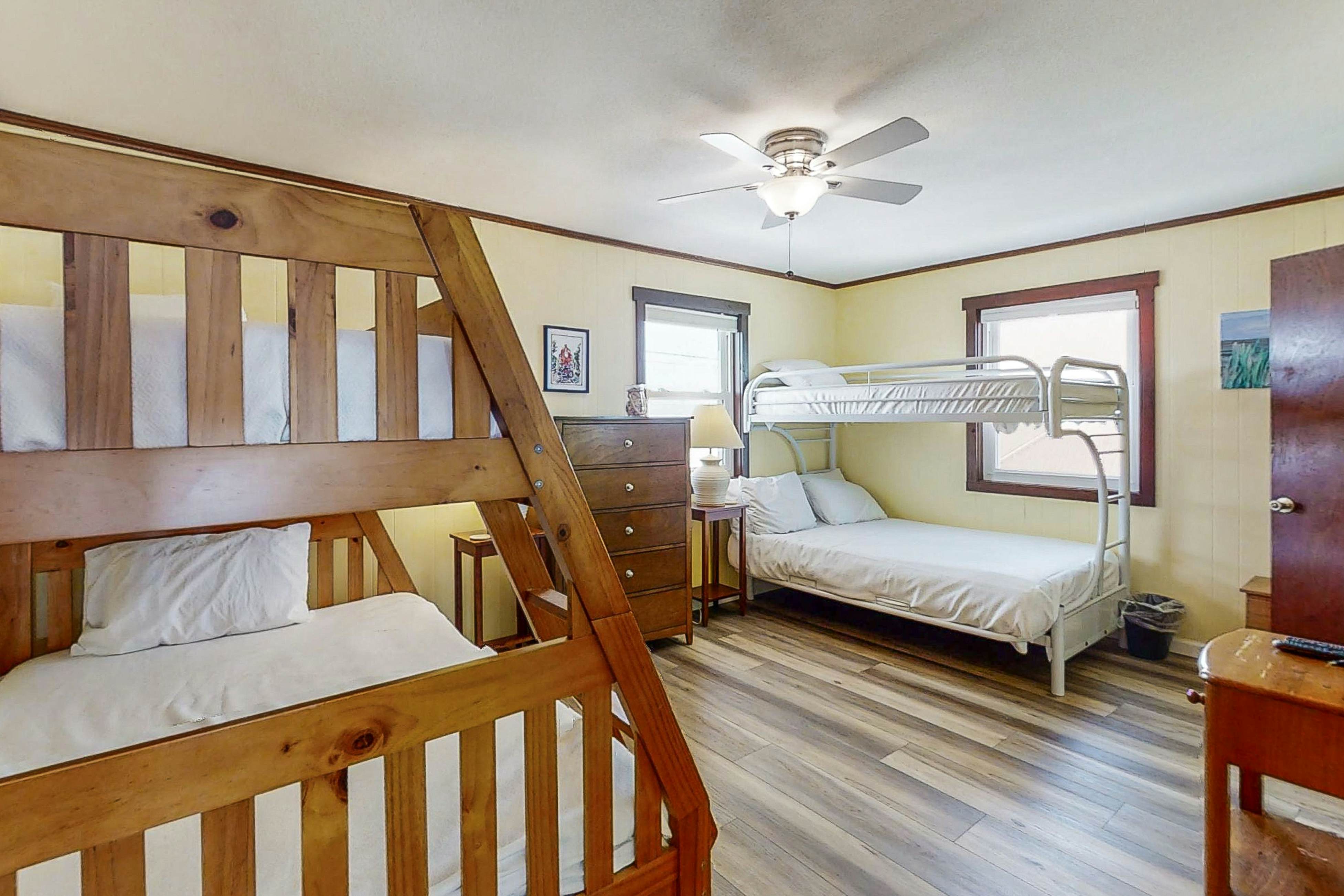 Muldoon Beach House 3 BD Gulf Shores, AL Vacation Rental Vacasa