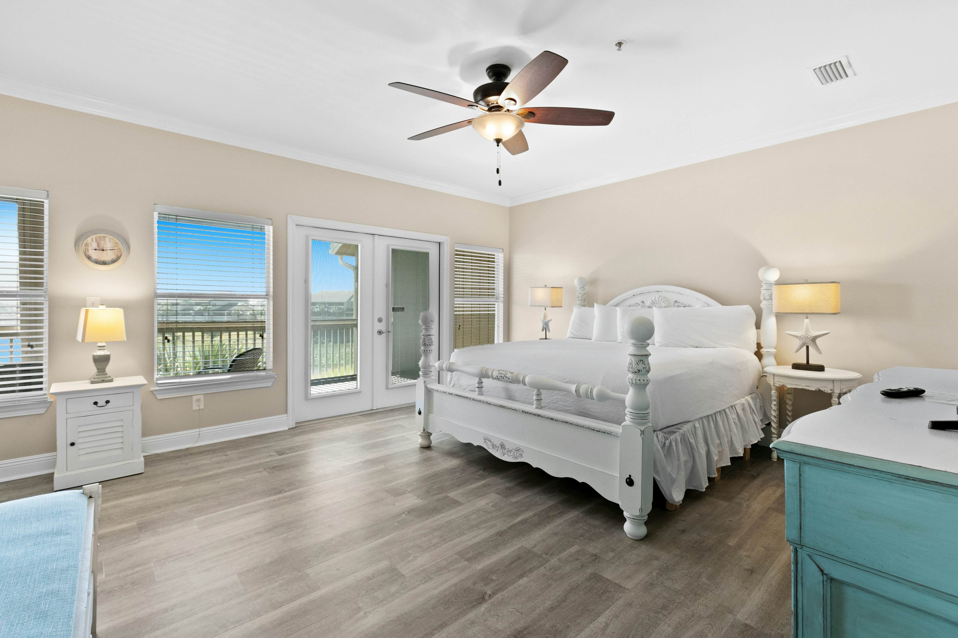 Seascape Lakefront Villas 412