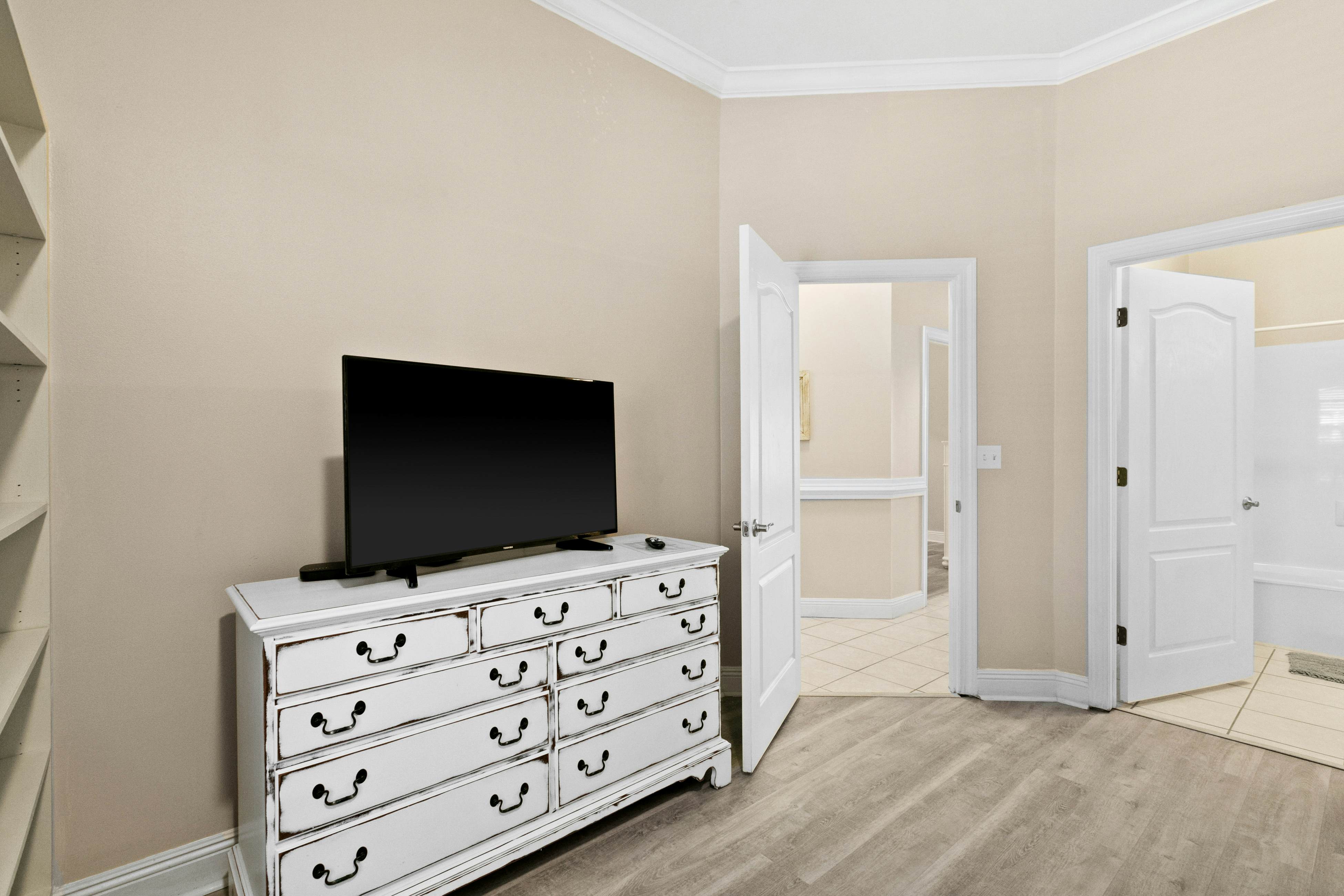 Seascape Lakefront Villas 412