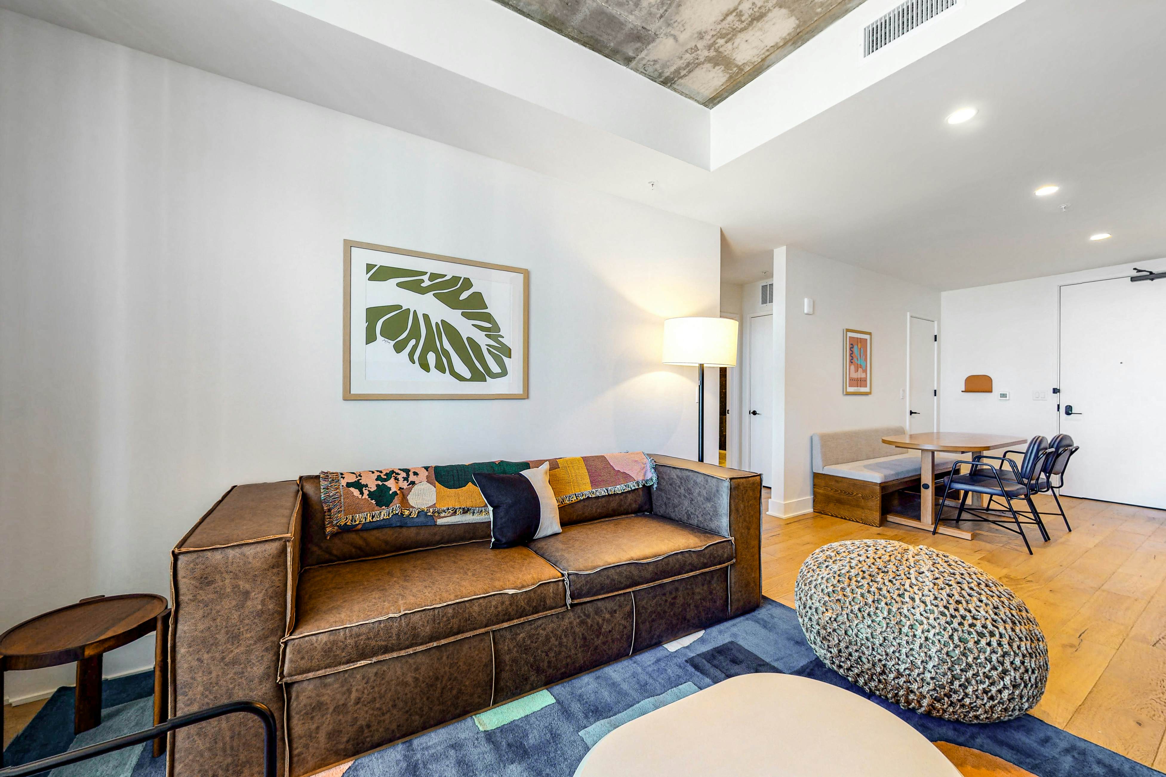 Natiivo Austin Monarch