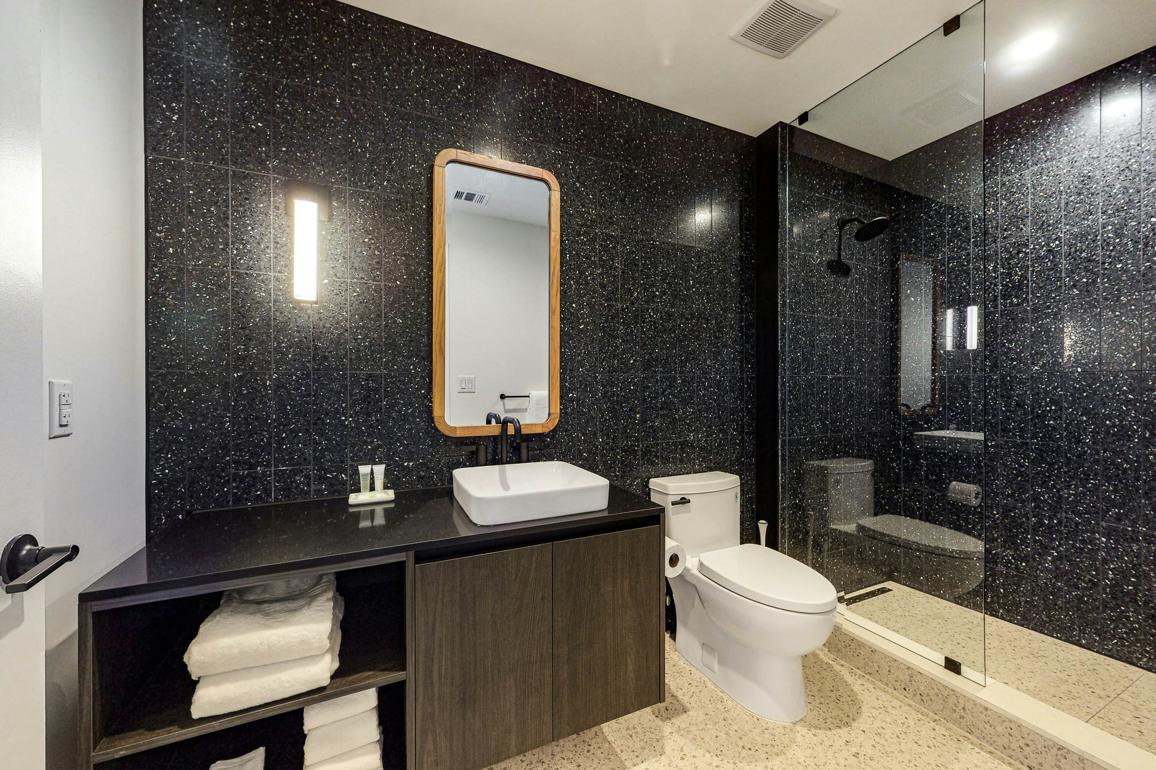 Natiivo Austin Monarch