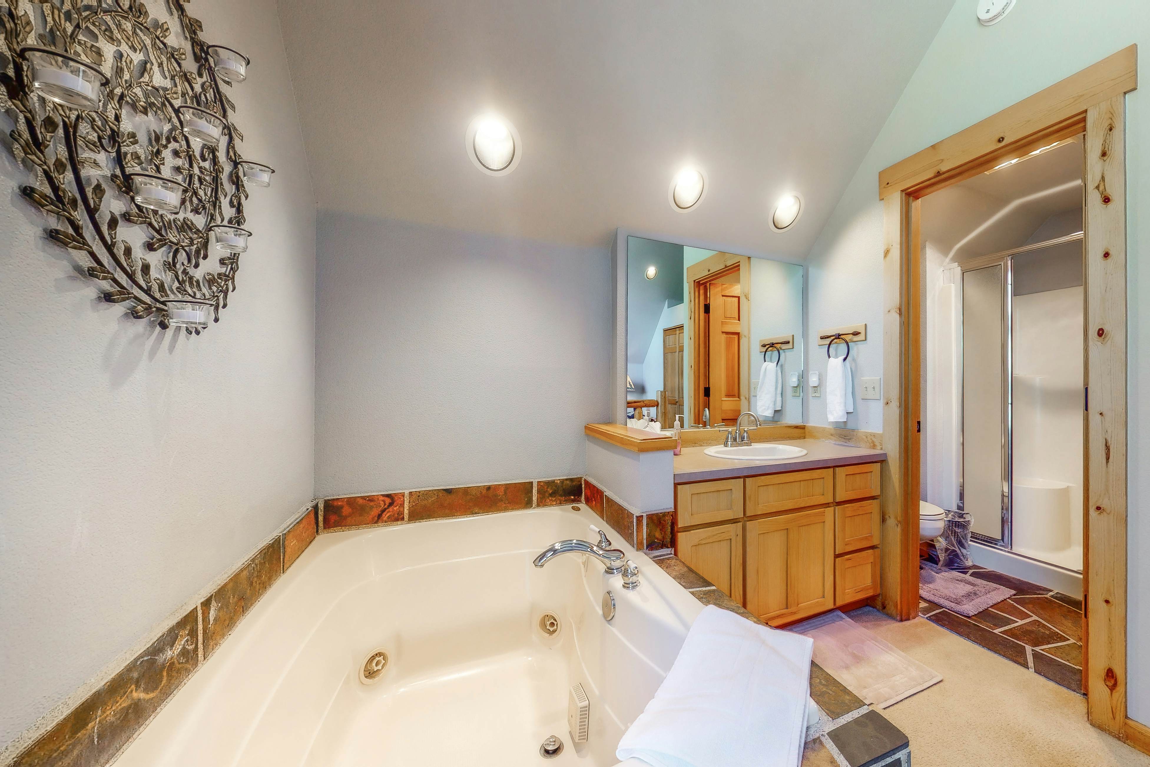 Eagle Creek Chalet on the Pond