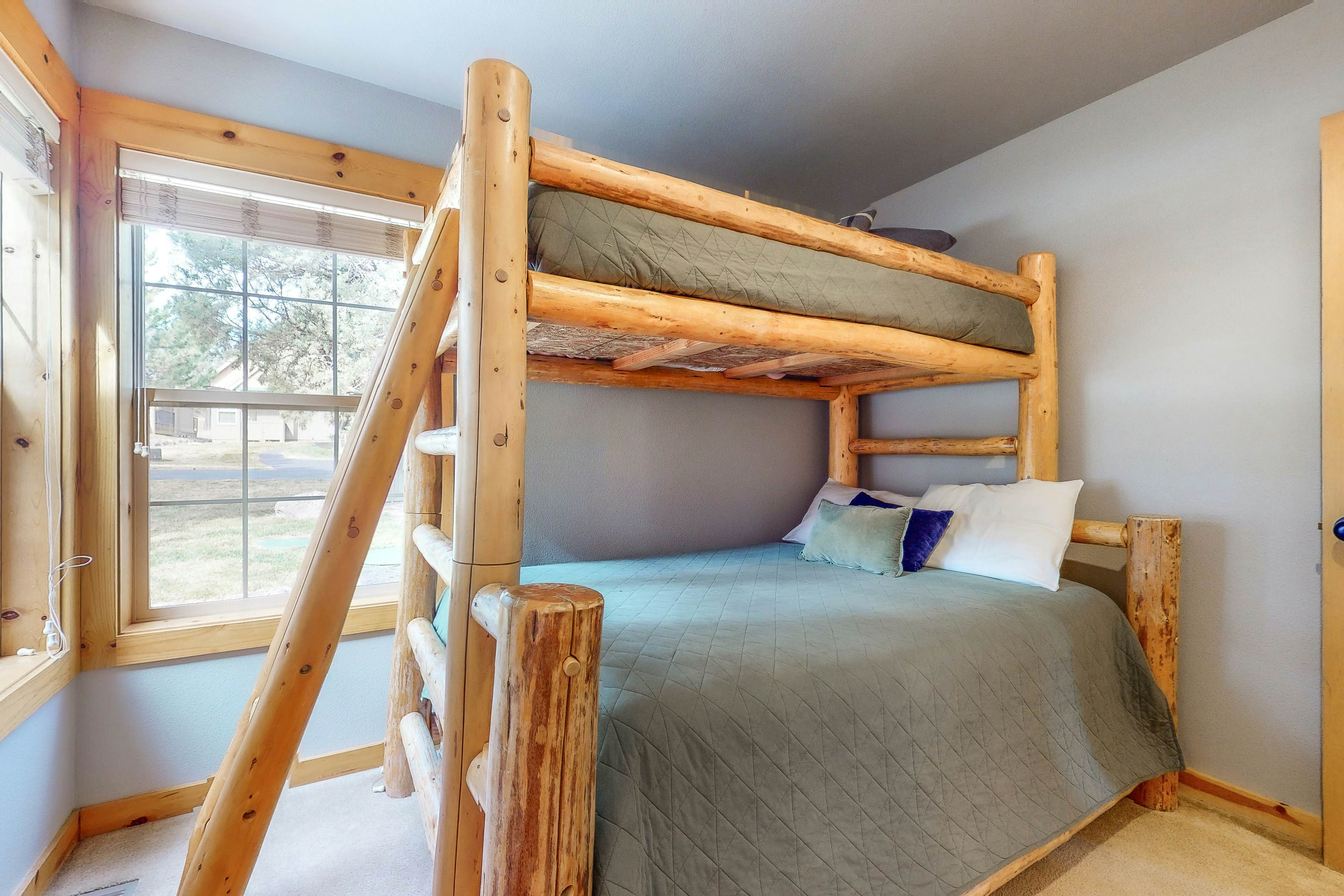 Eagle Creek Chalet on the Pond