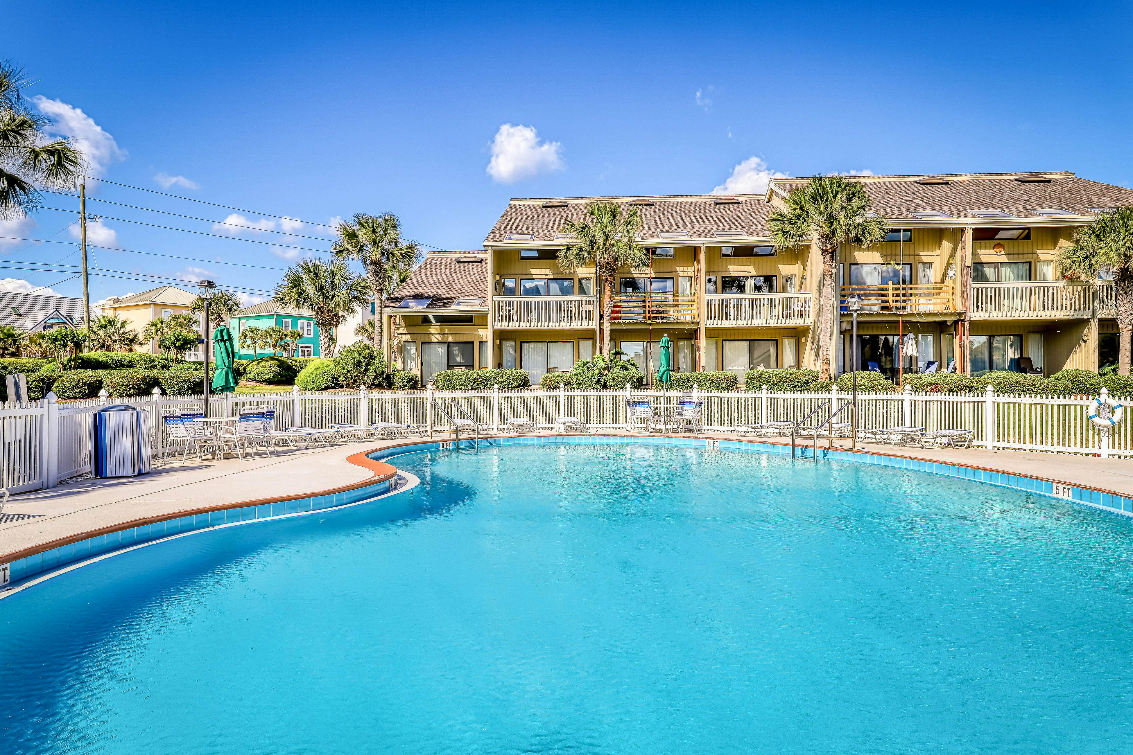 Seascape Lakefront Villas 412