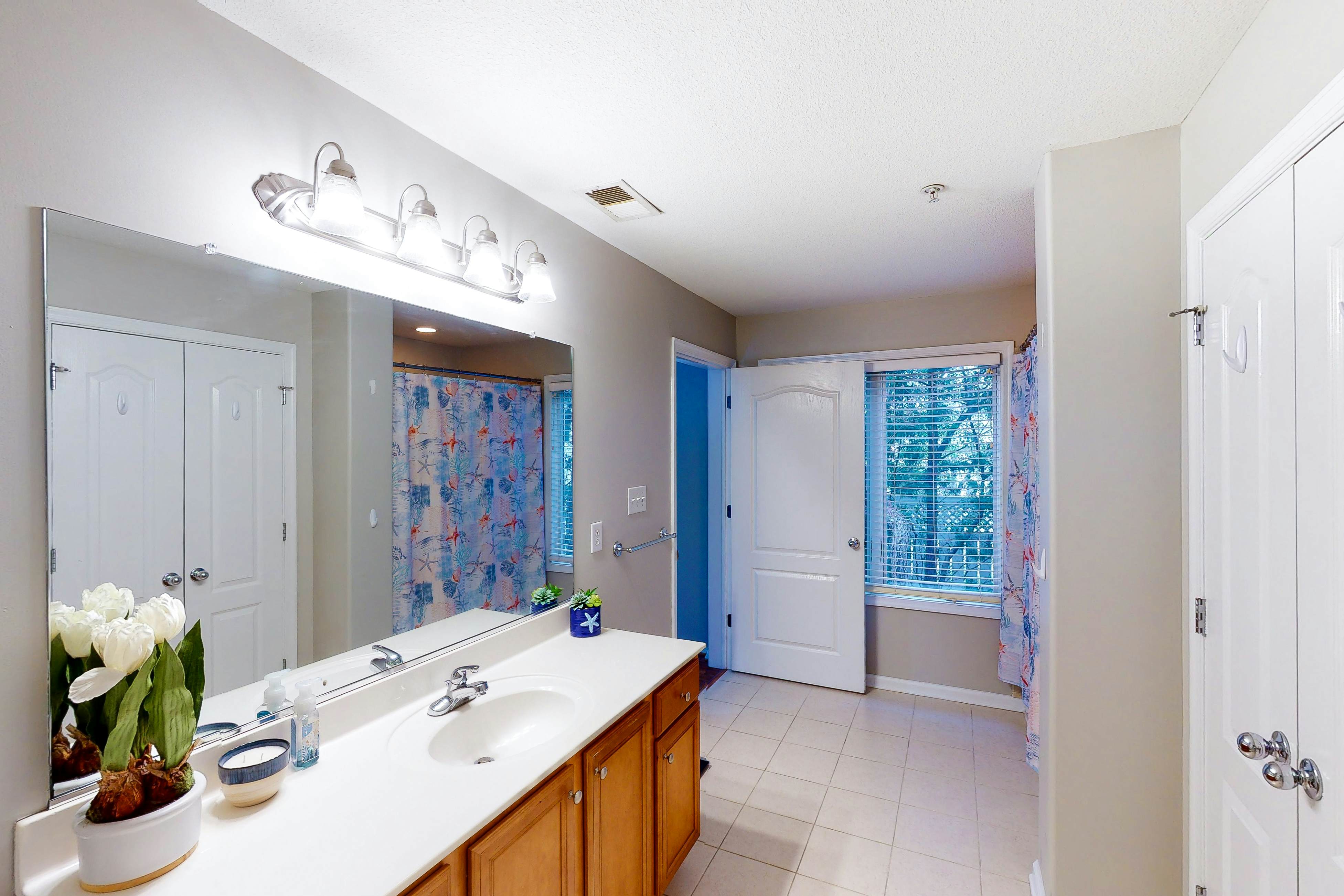 Seaside D104- Three's A Charm 