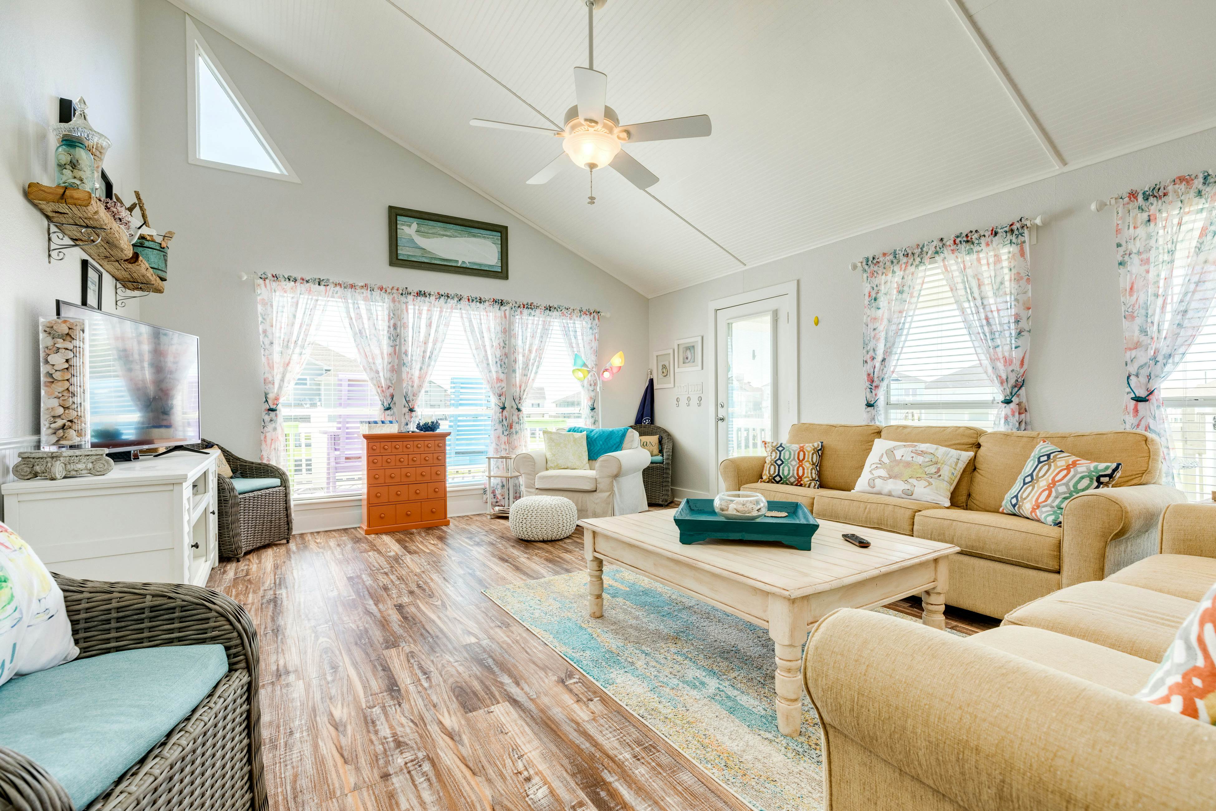 Crabby Patty | 3 BD Crystal Beach, TX Vacation Rental | Vacasa