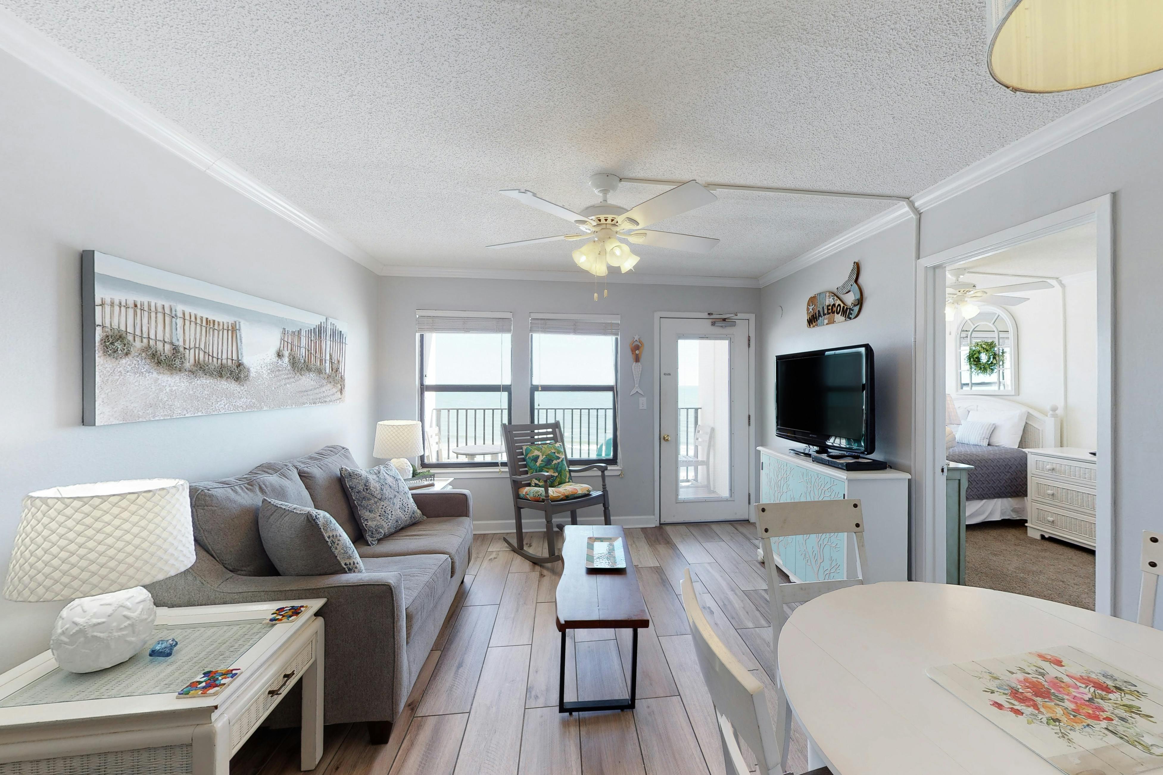 Island Sunrise Condo Rentals, Vacation Rentals Vacasa