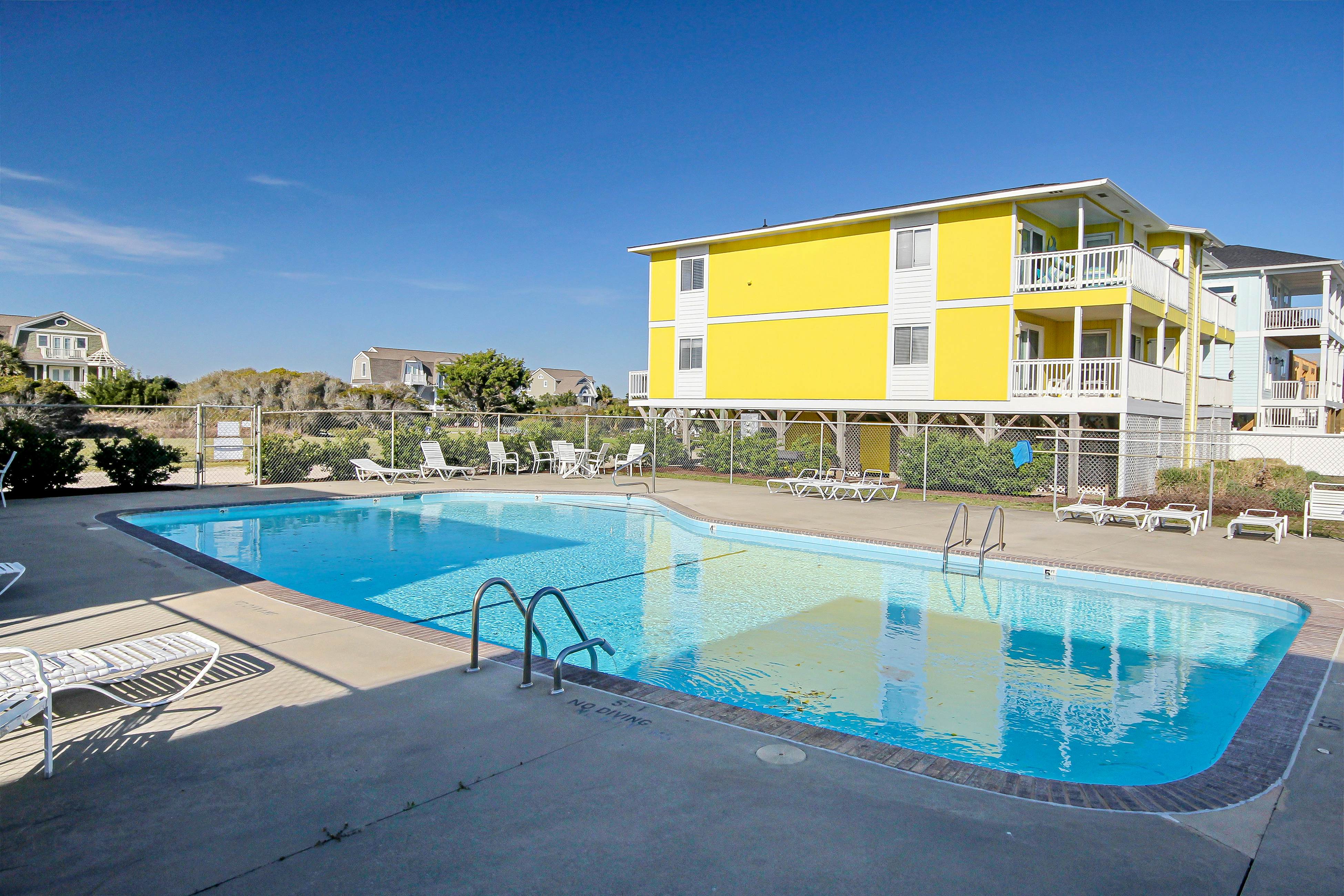 Captain's Villa 6D Our White Pearl 2 BD Holden Beach, NC Vacation