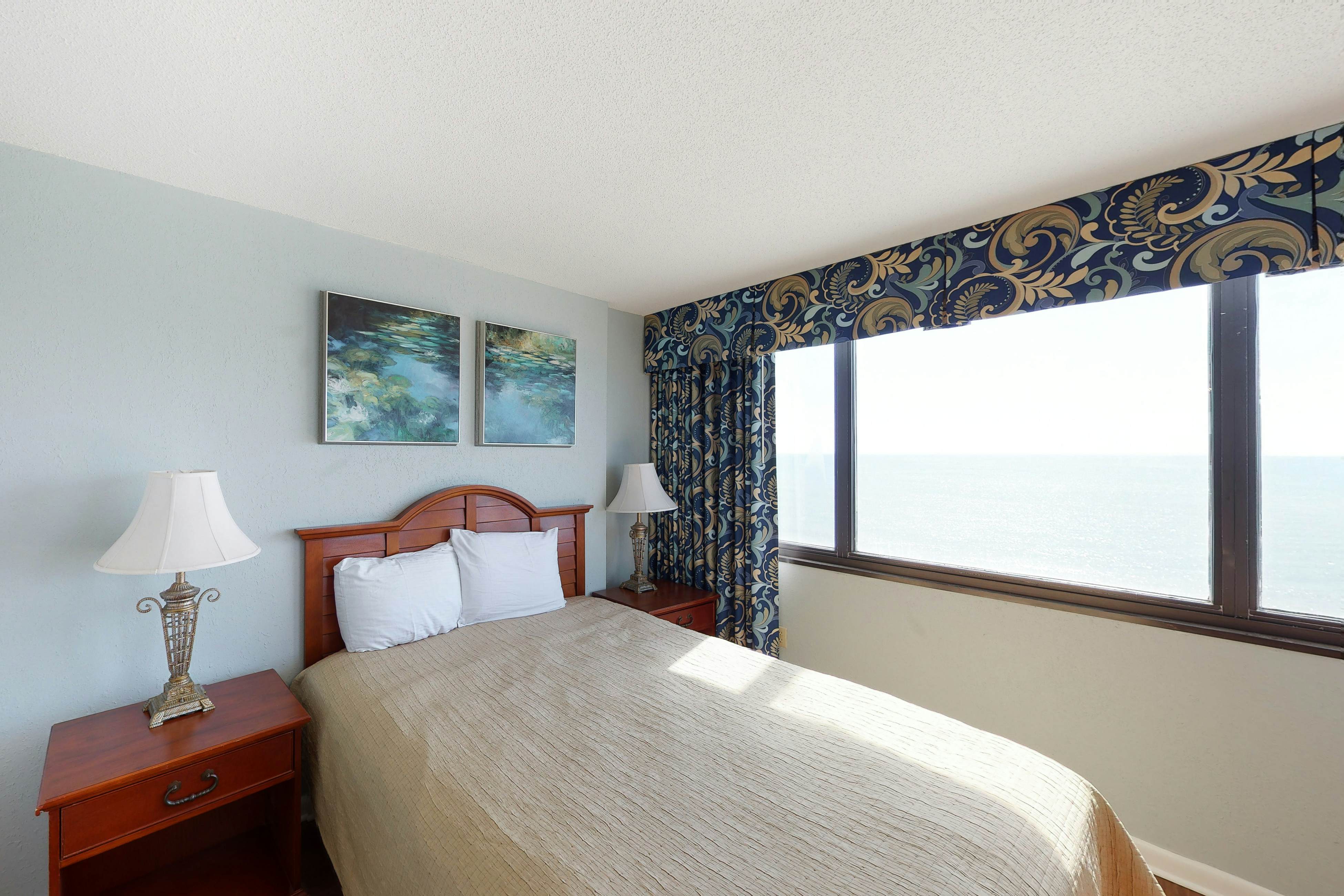 Sands Beach Club 1014