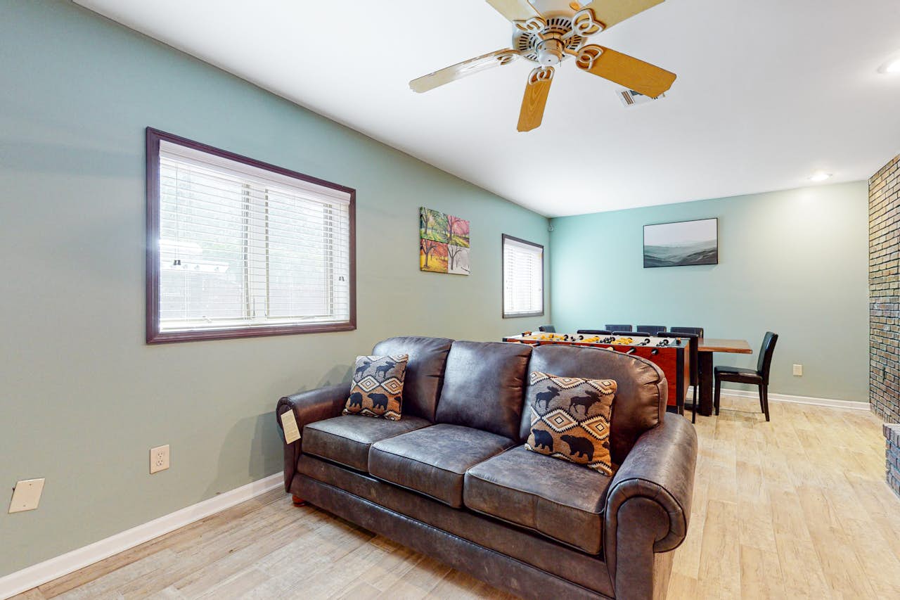 Smoky Mountain Castle Caretaker's Apartment 1 BD Sevierville, TN