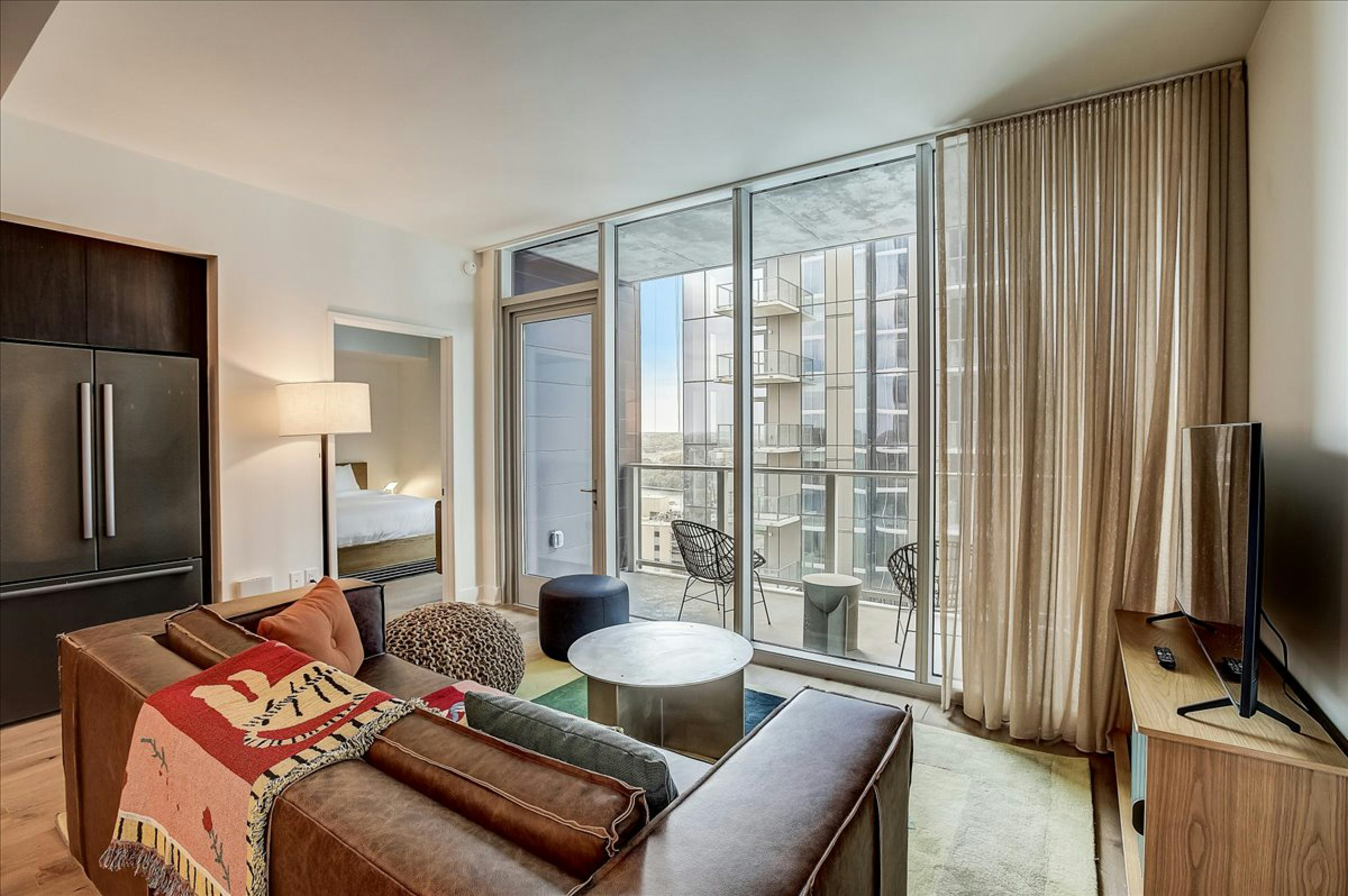 Natiivo Austin Cosmo