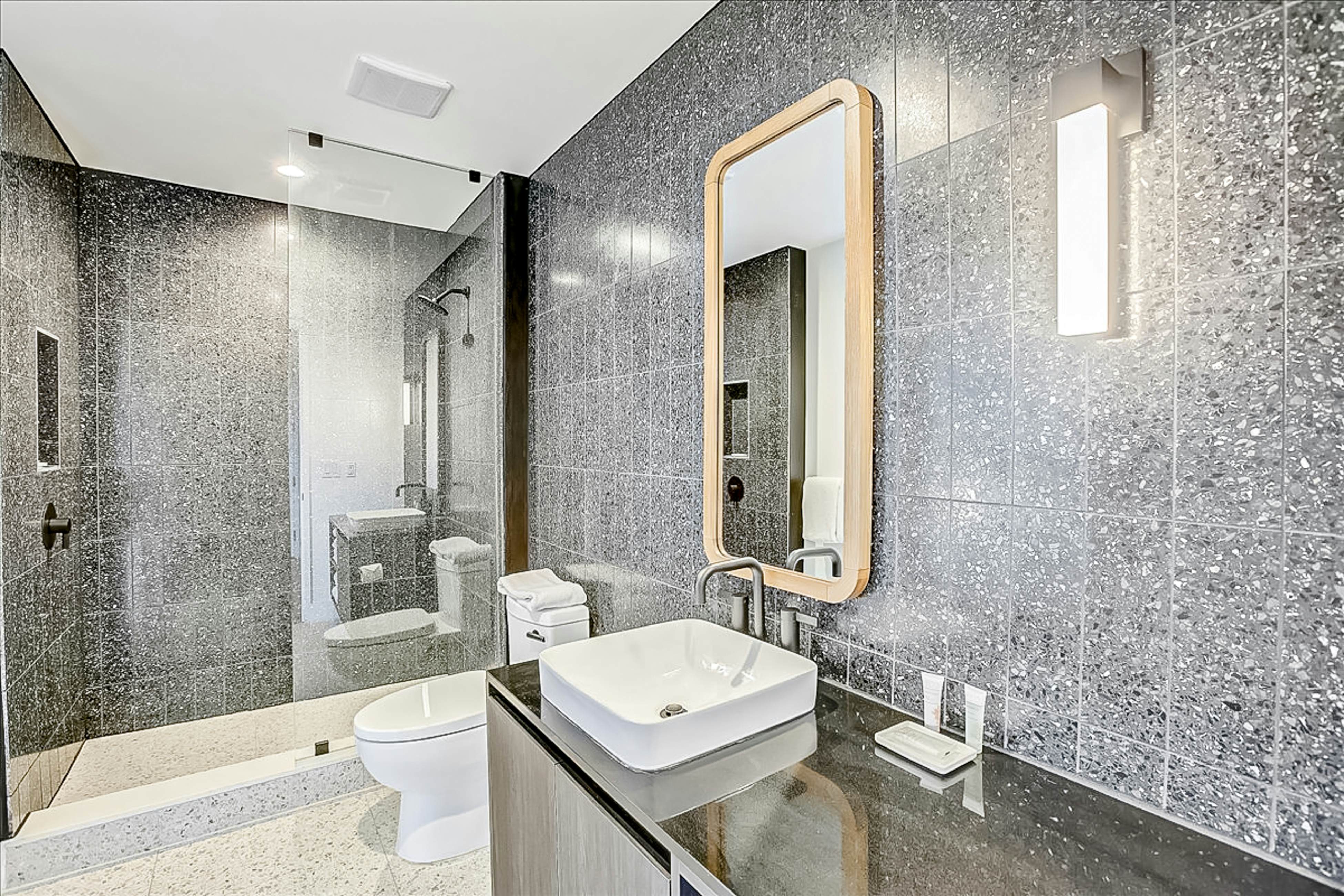 Natiivo Austin Lake Views