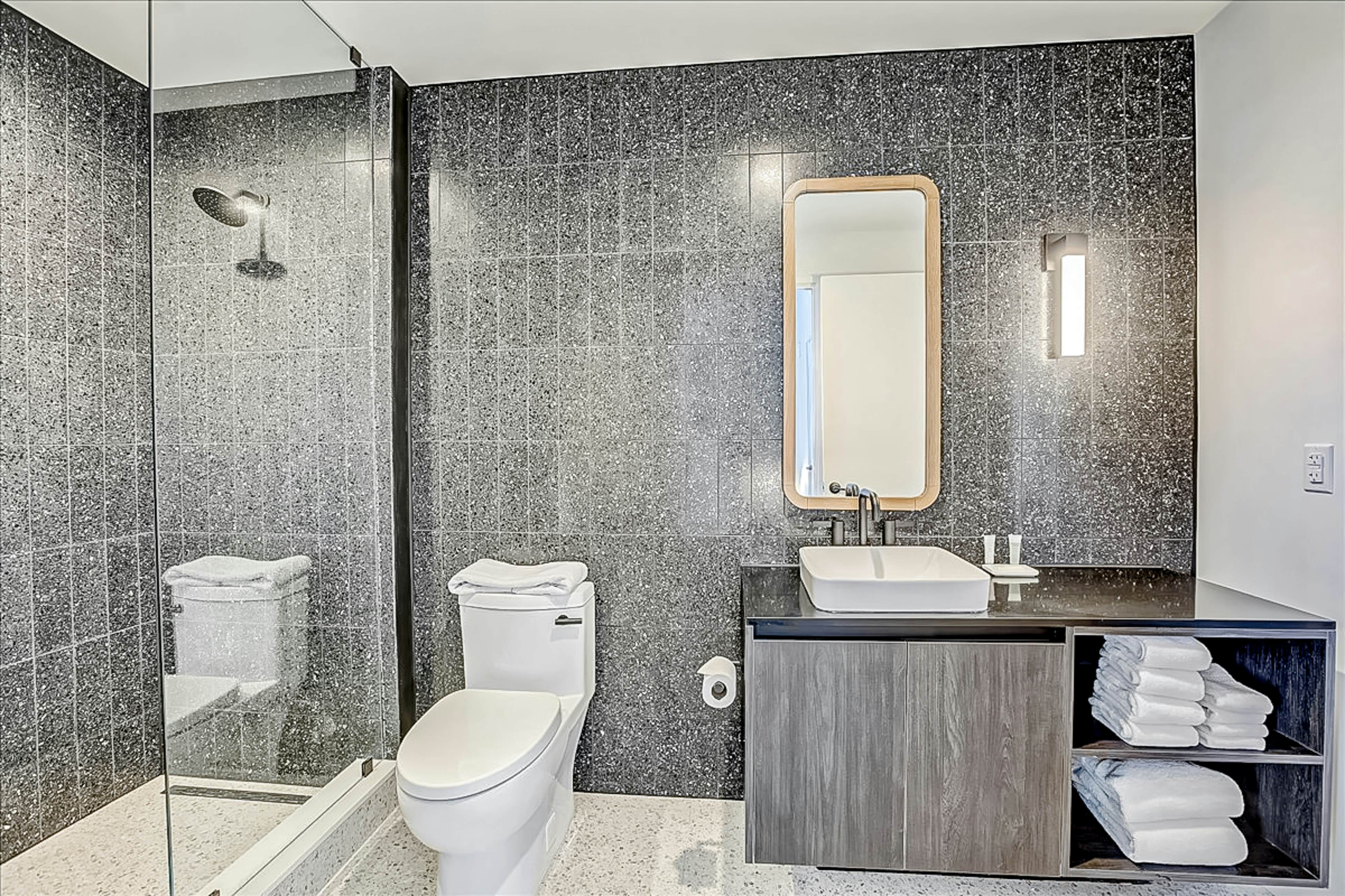 Natiivo Austin Lake Views