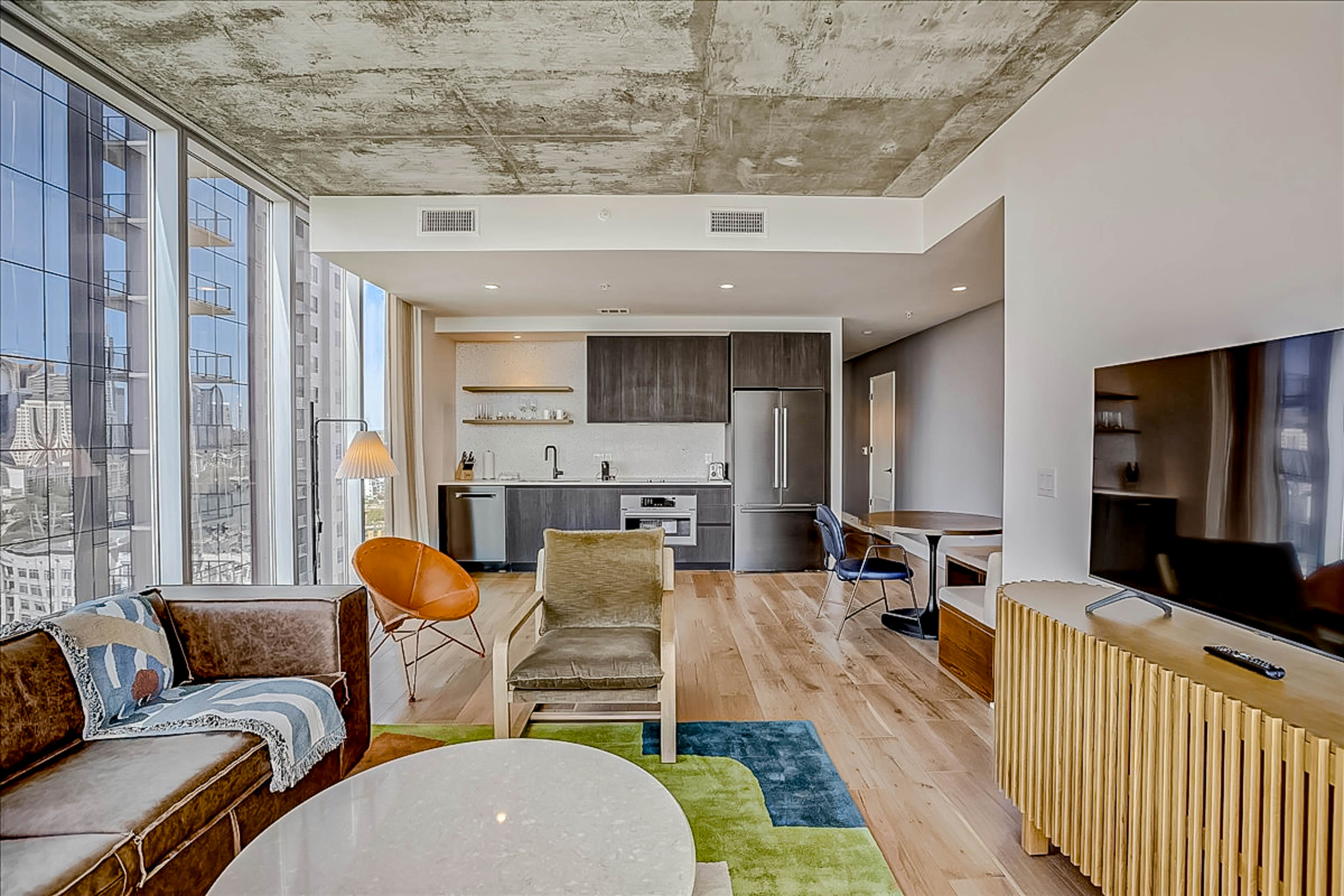 Natiivo Austin Lake Views