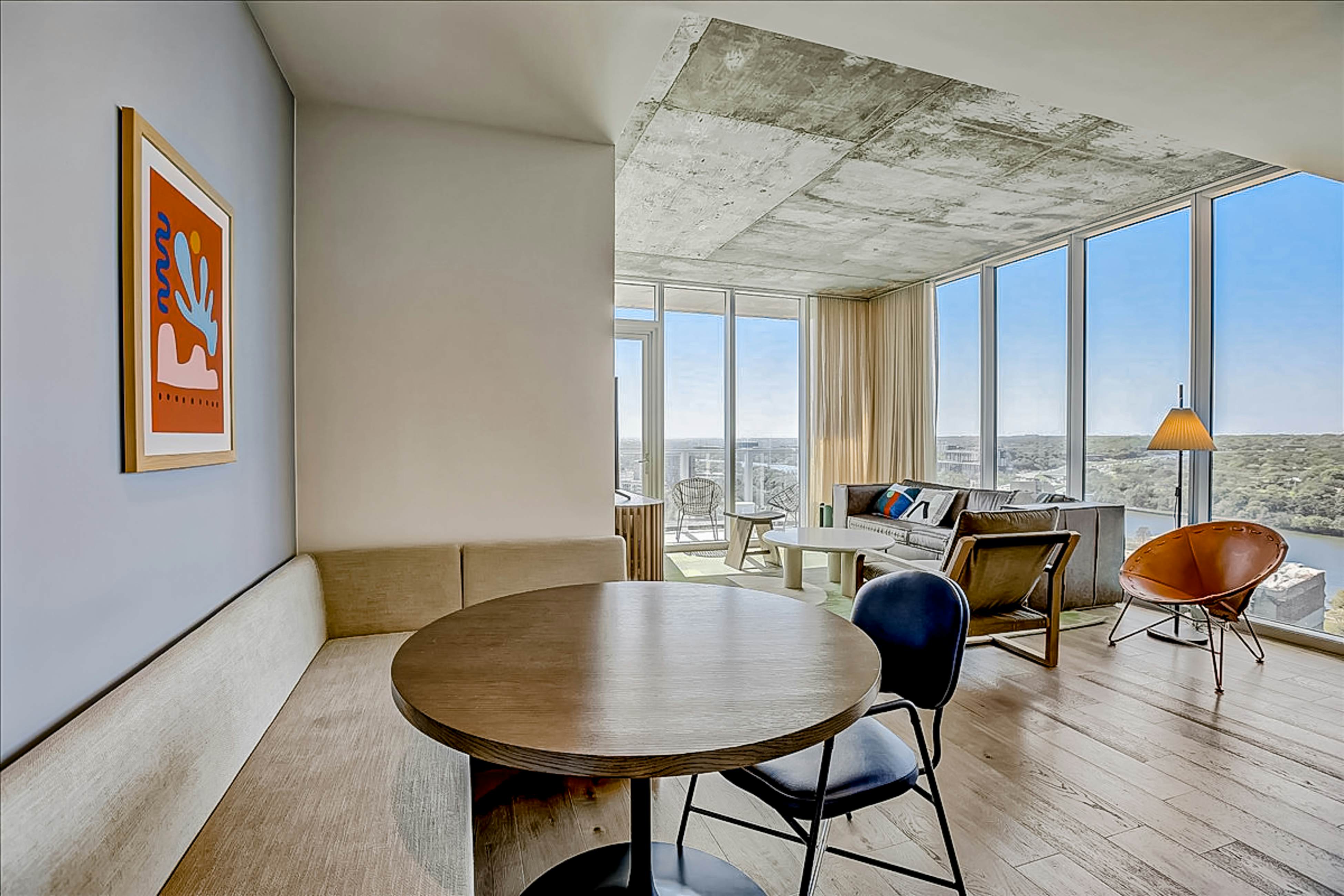 Natiivo Austin Lake Views