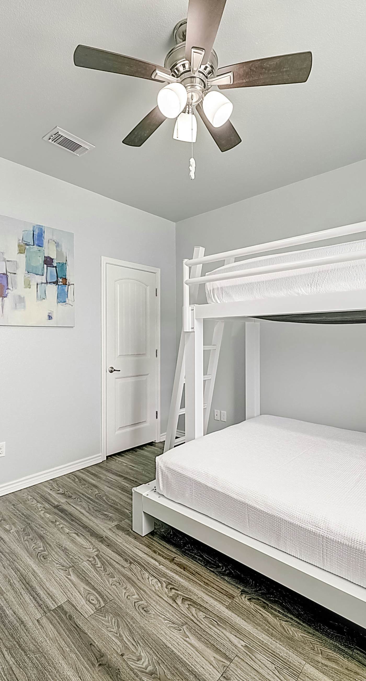 Nemo Cay - Mermaids Splash