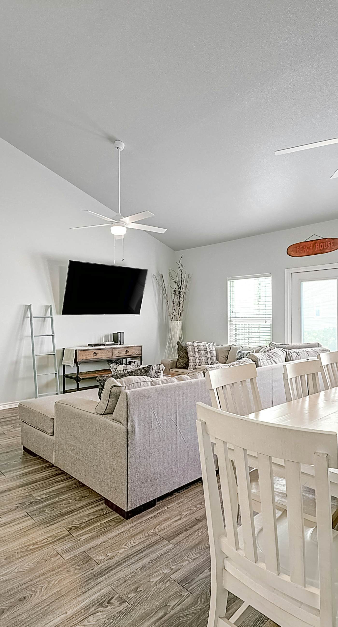 Nemo Cay - Mermaids Splash