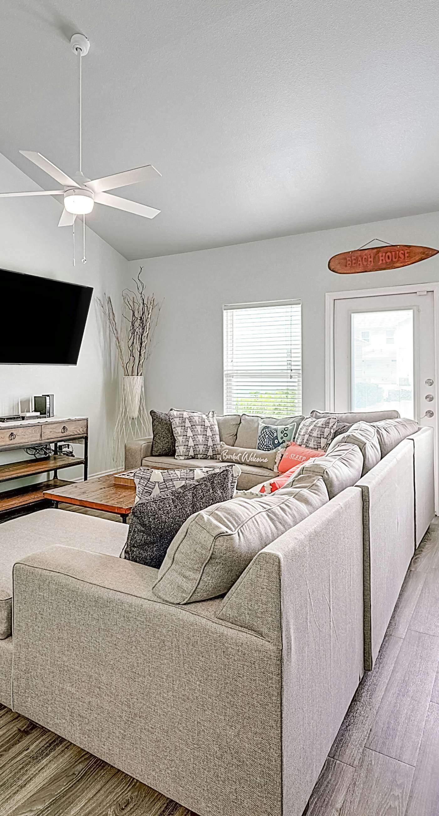 Nemo Cay - Mermaids Splash