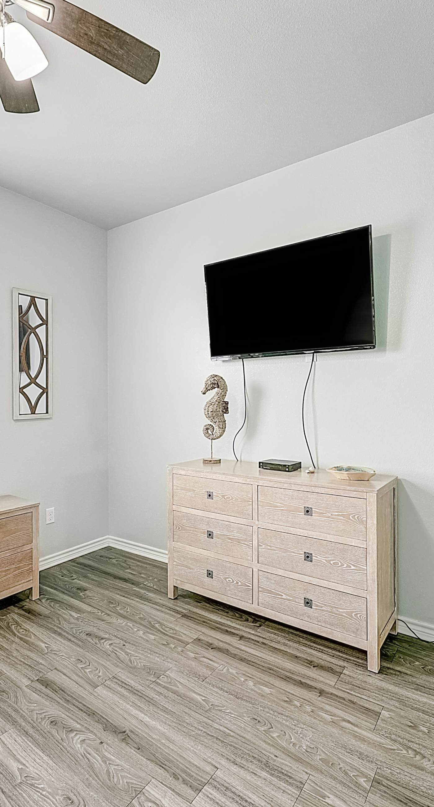 Nemo Cay - Mermaids Splash