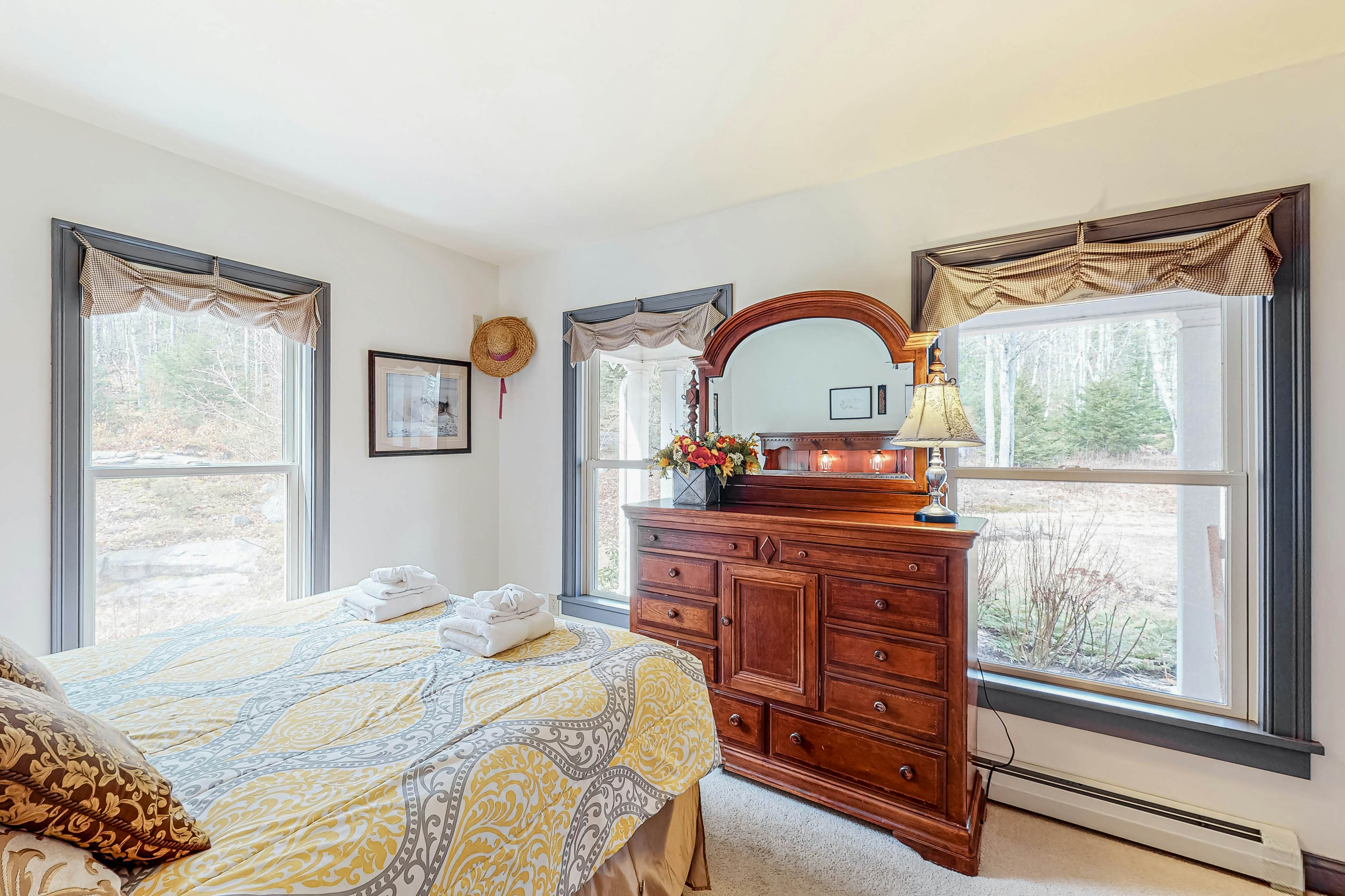 Knickerbocker Lake Retreat