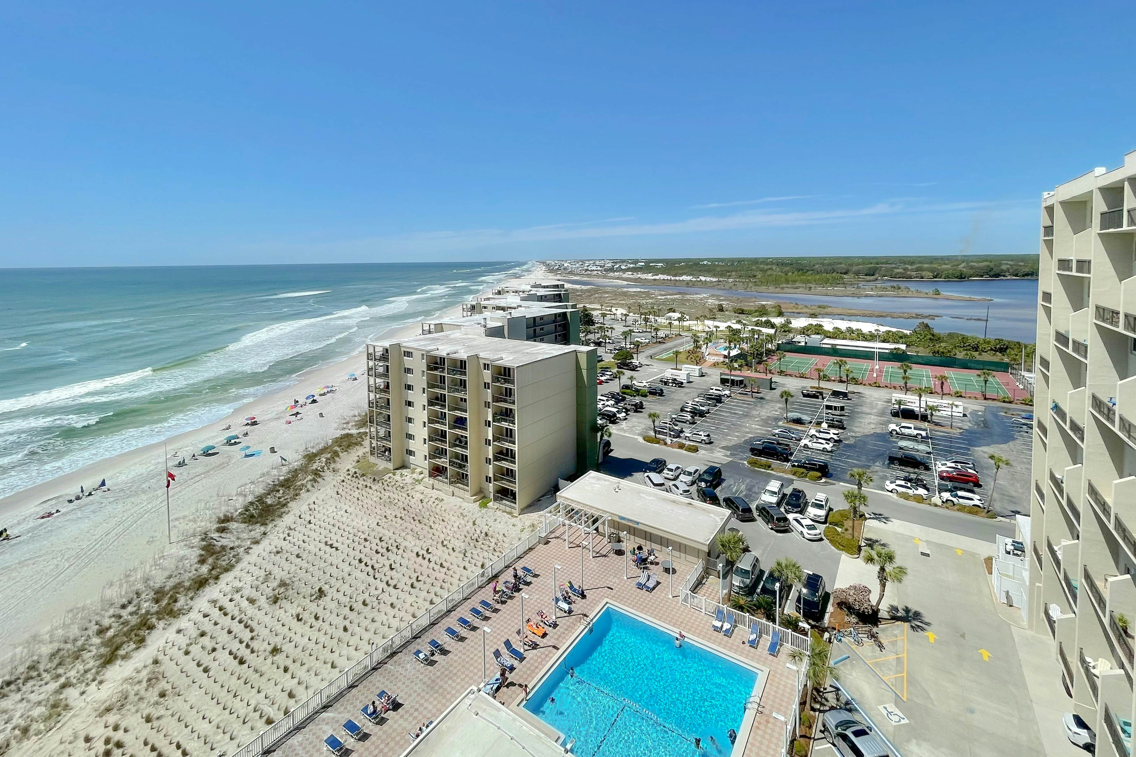 Pinnacle Port Penthouse 28